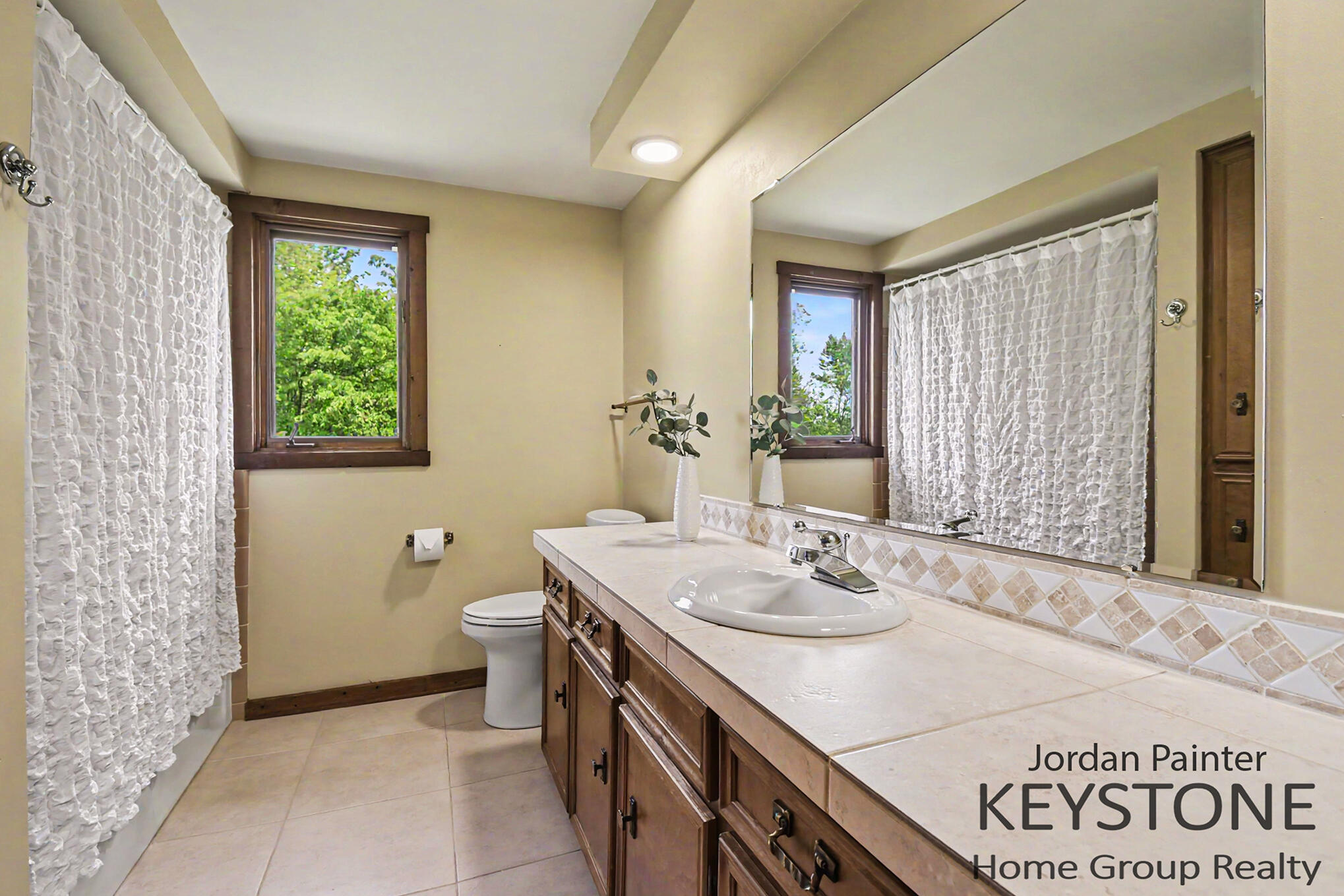 5964 Chicago Drive Zeeland MI 49464