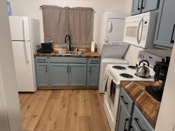 6133 Madison Coloma MI 49038