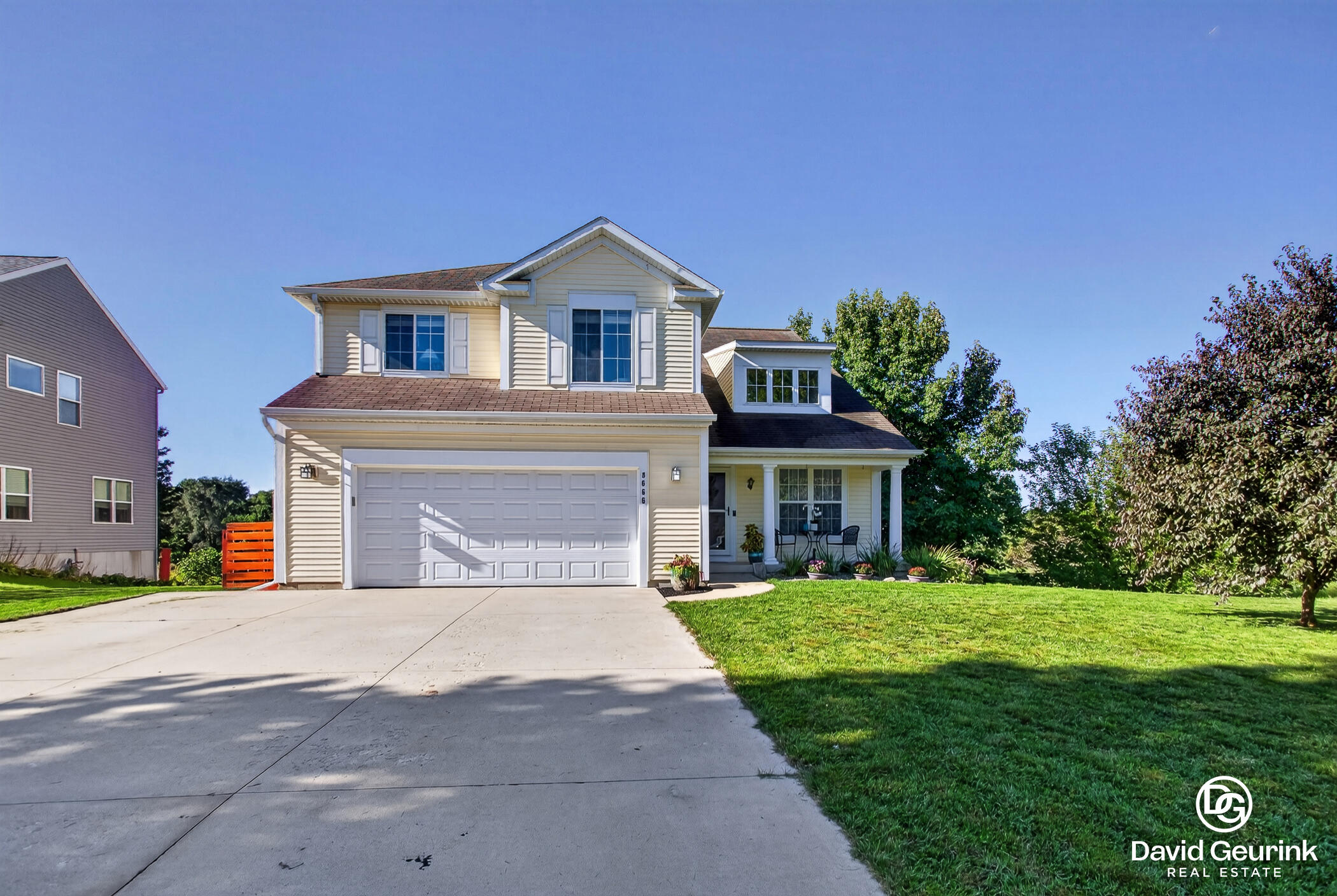 8666 Suntree Drive Zeeland MI 49464