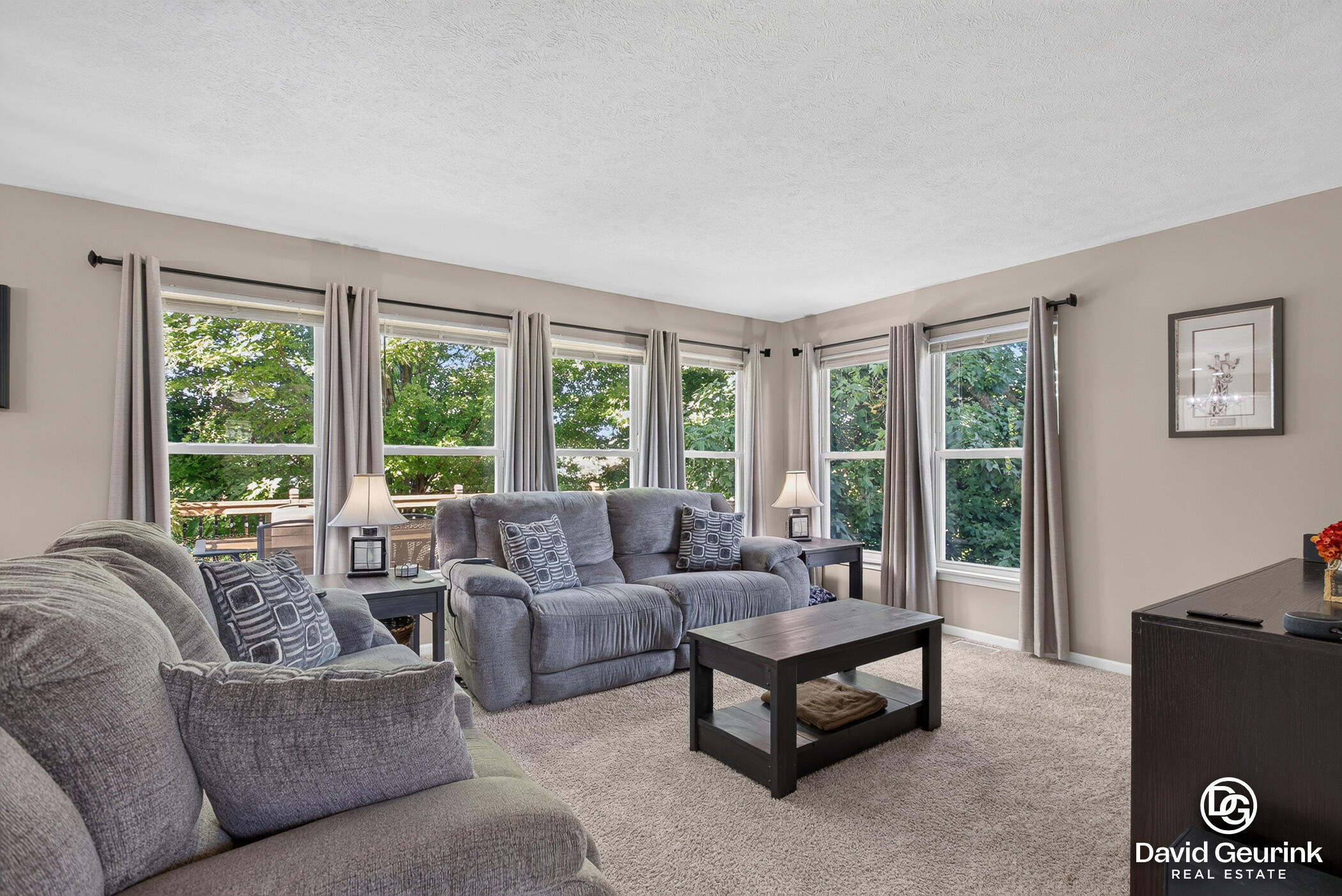 8666 Suntree Drive Zeeland MI 49464