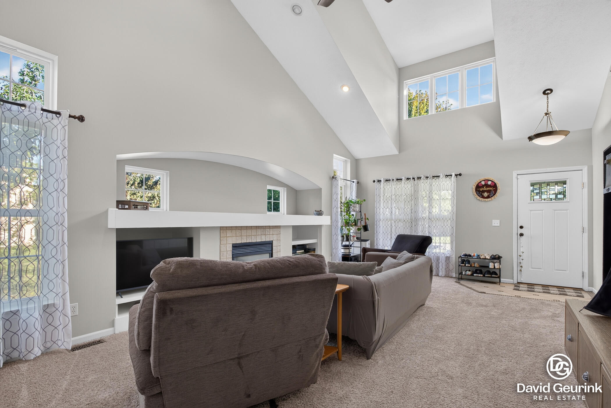 8666 Suntree Drive Zeeland MI 49464