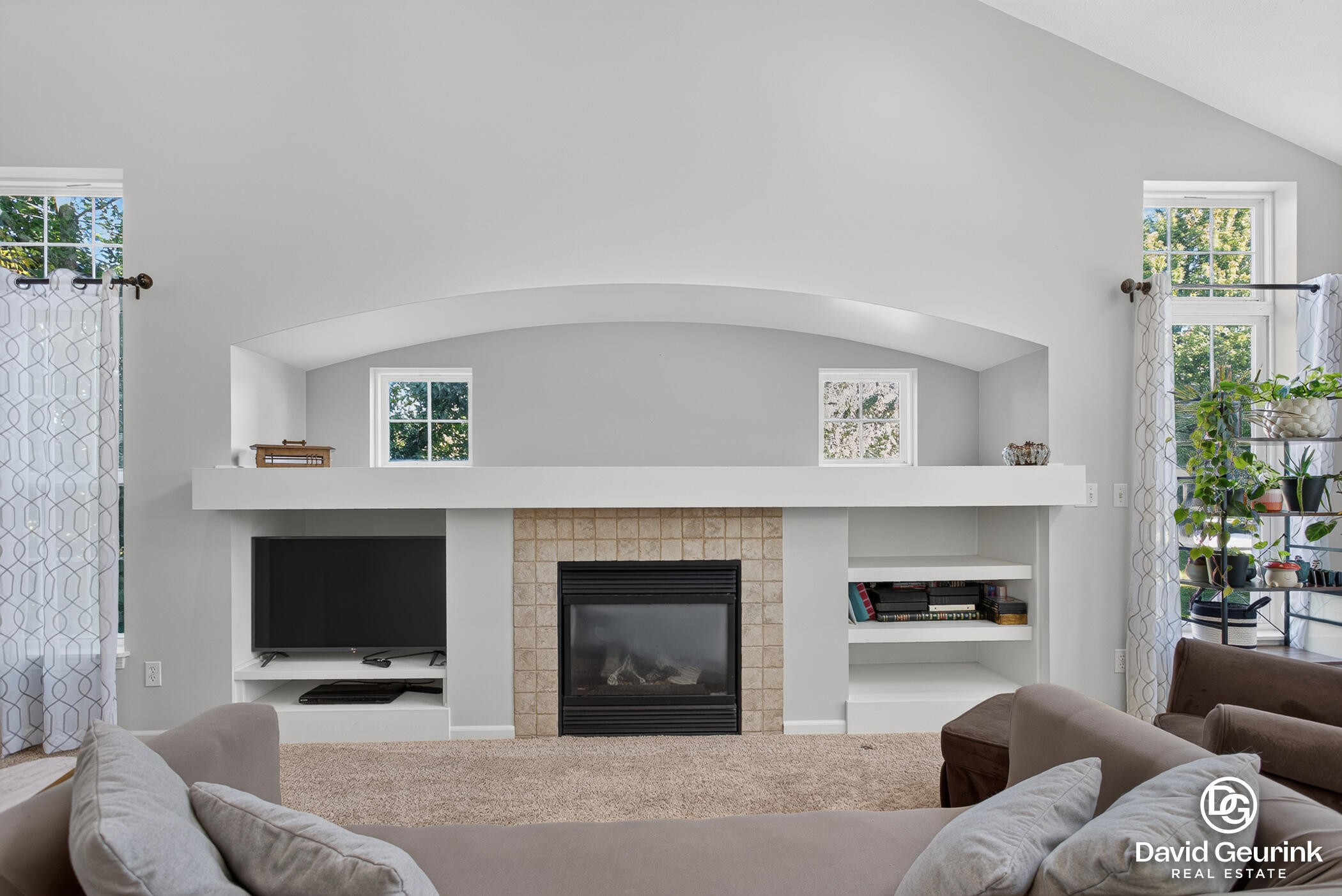 8666 Suntree Drive Zeeland MI 49464
