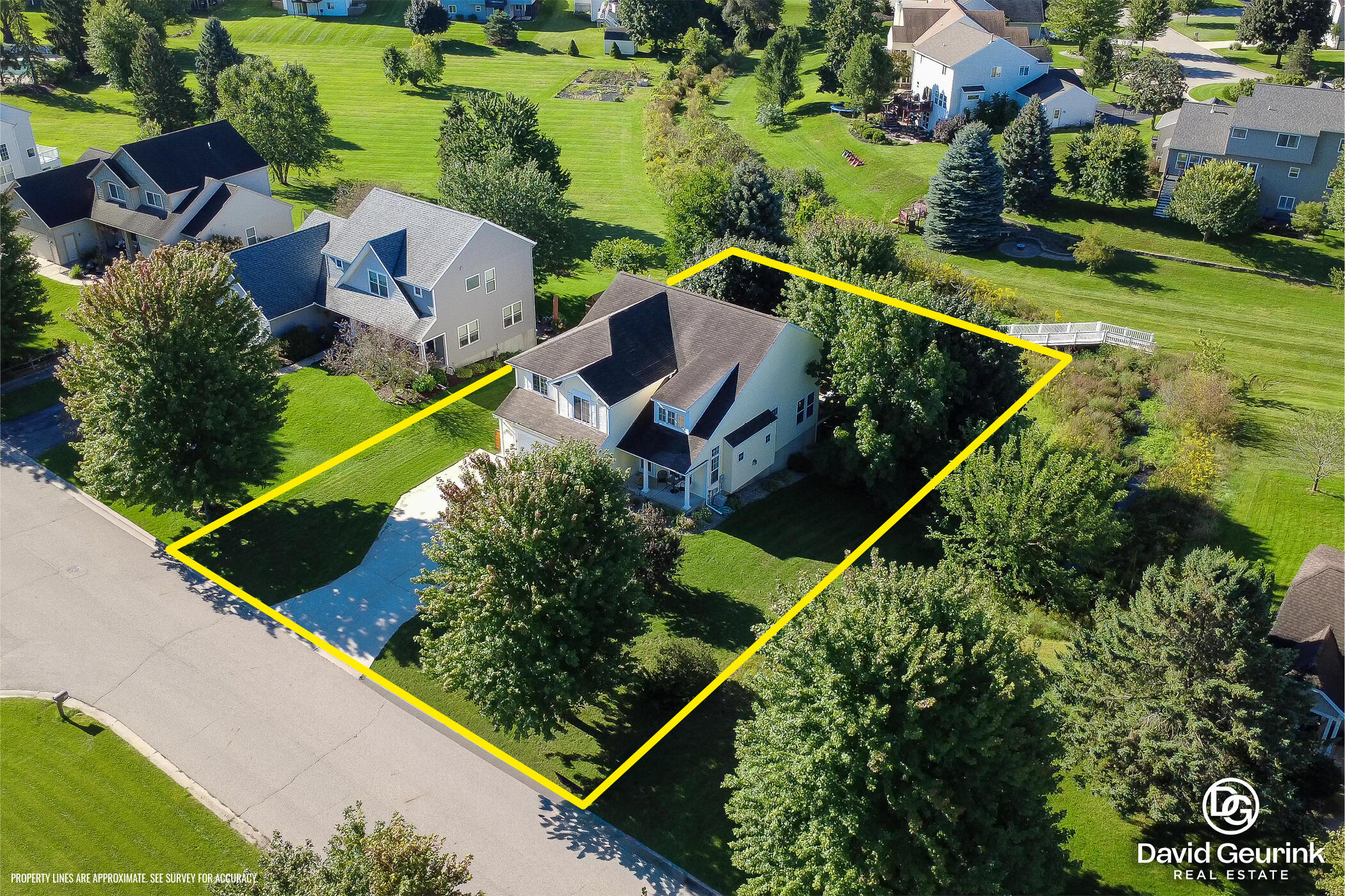 8666 Suntree Drive Zeeland MI 49464