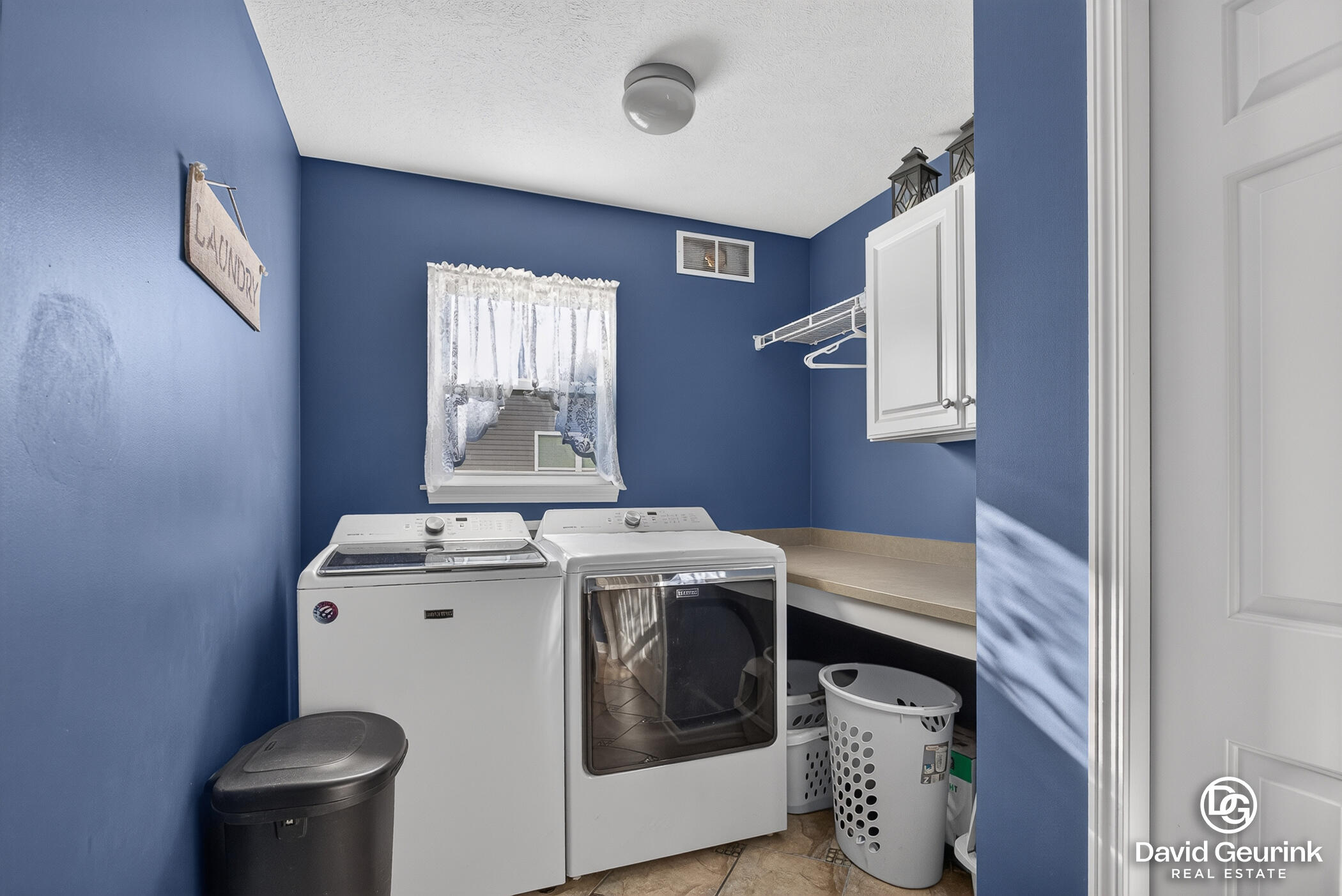 8666 Suntree Drive Zeeland MI 49464