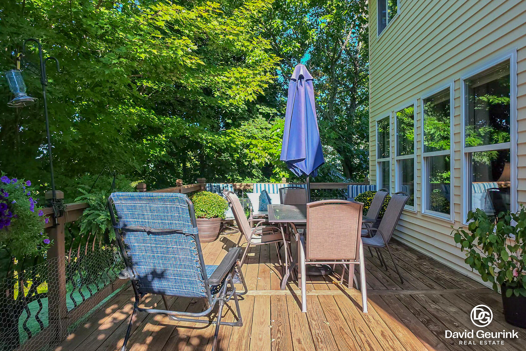 8666 Suntree Drive Zeeland MI 49464