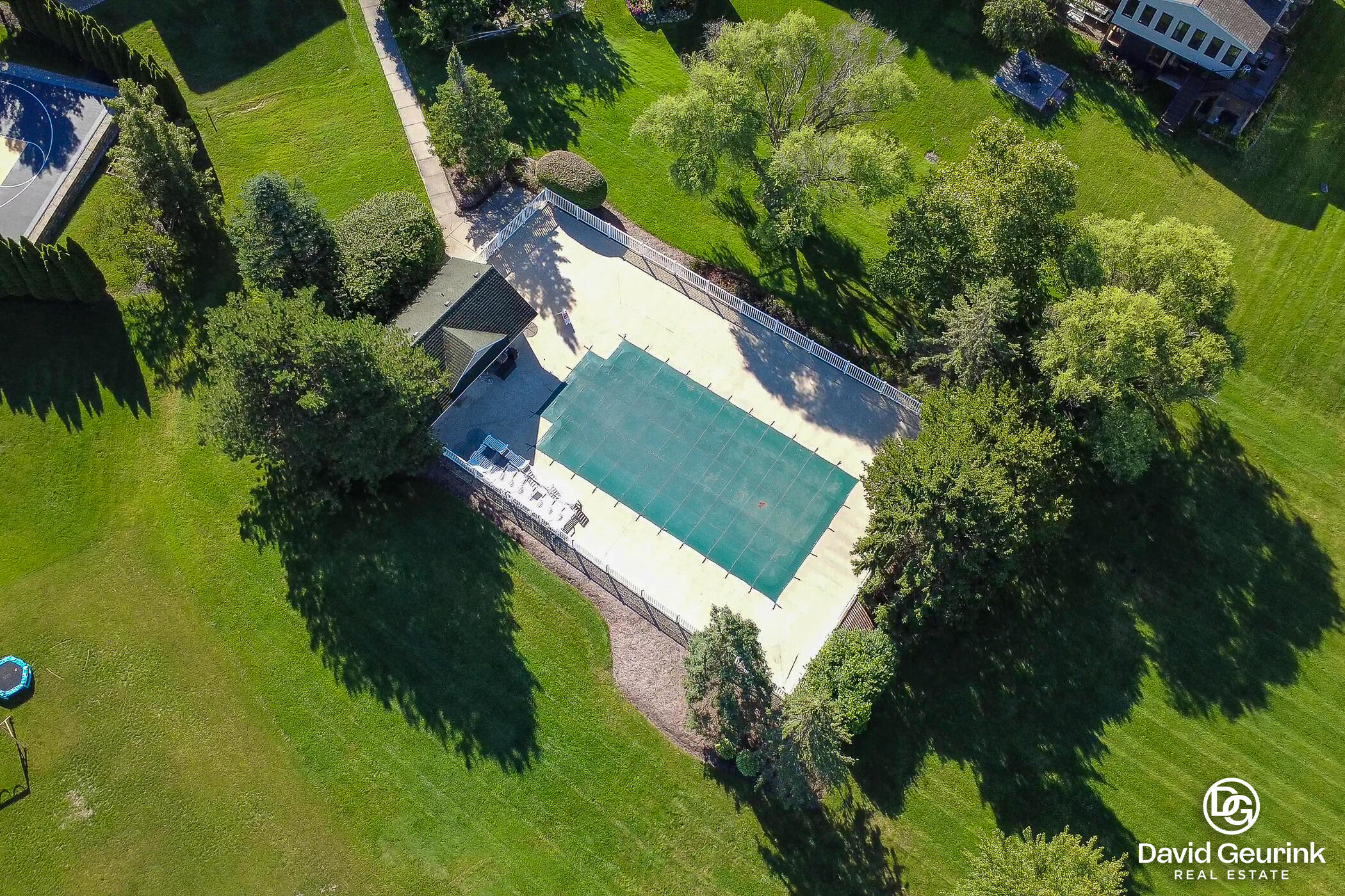 8666 Suntree Drive Zeeland MI 49464