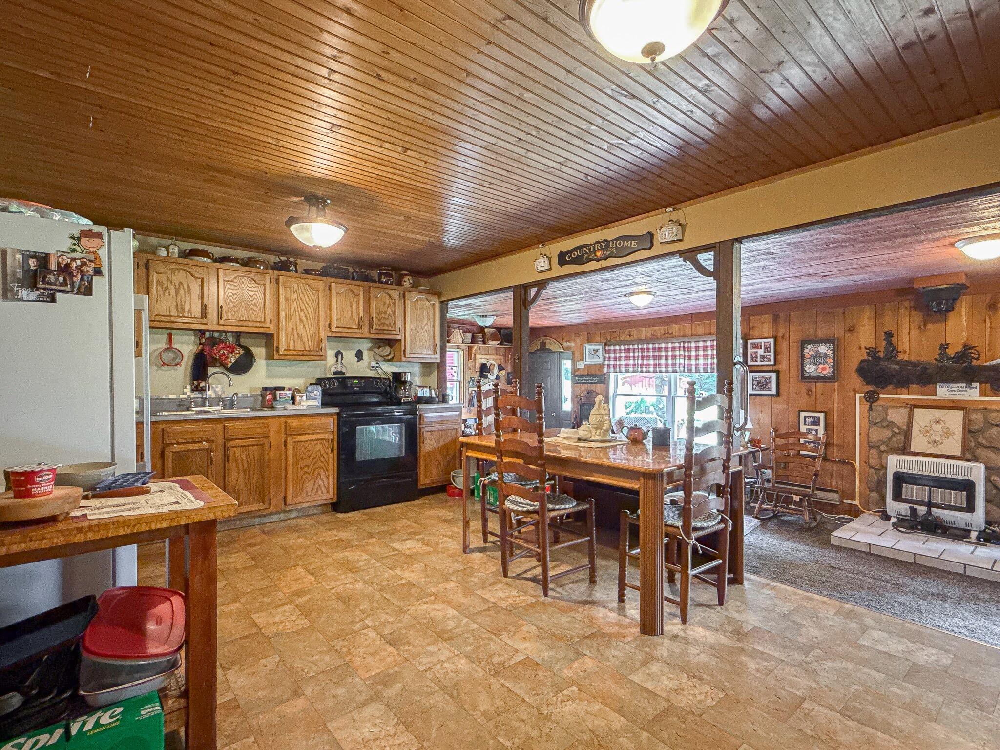 92079 54th Street Dowagiac MI 49047