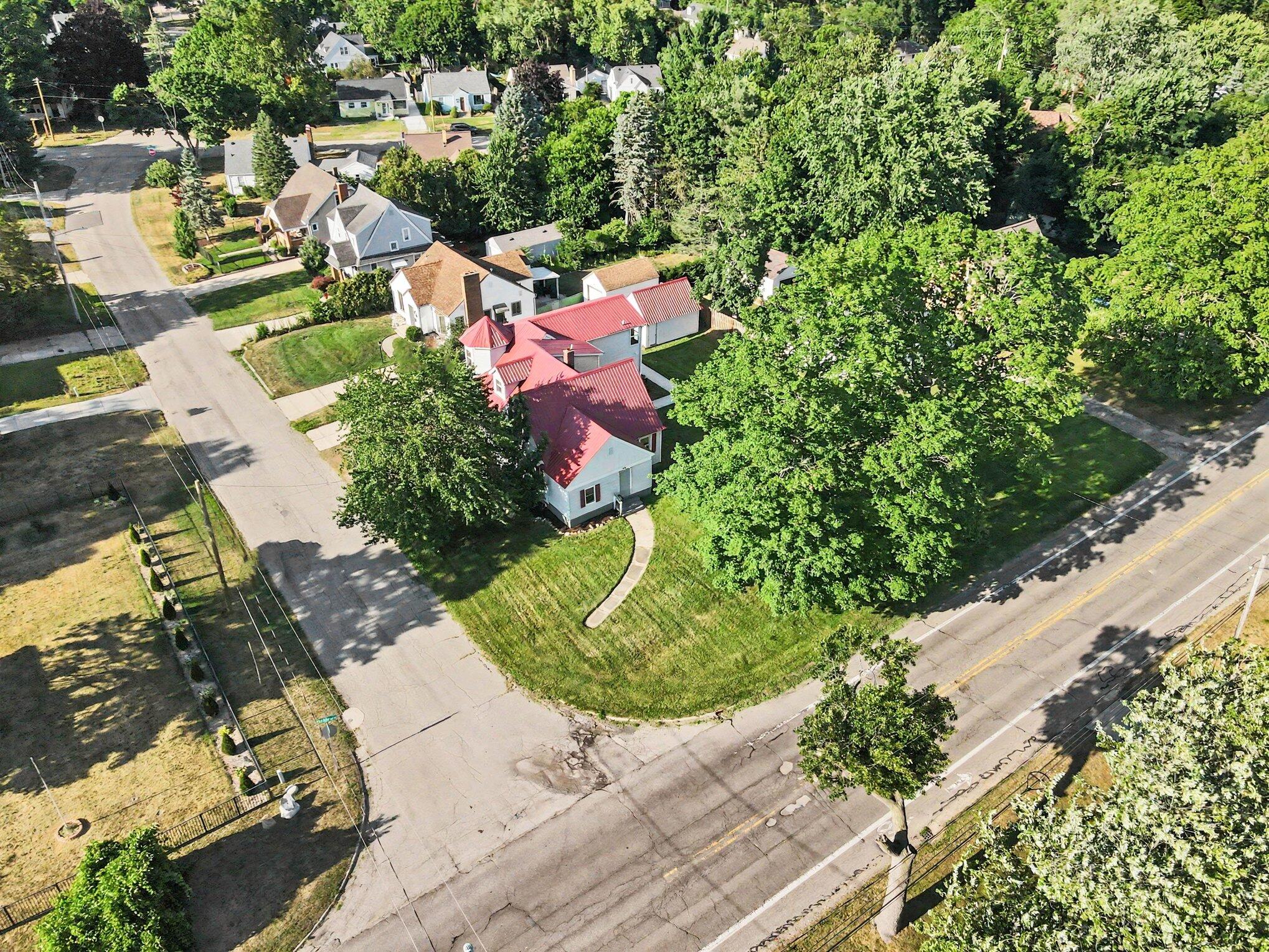 631 3 Mile Road NE Grand Rapids MI 49505