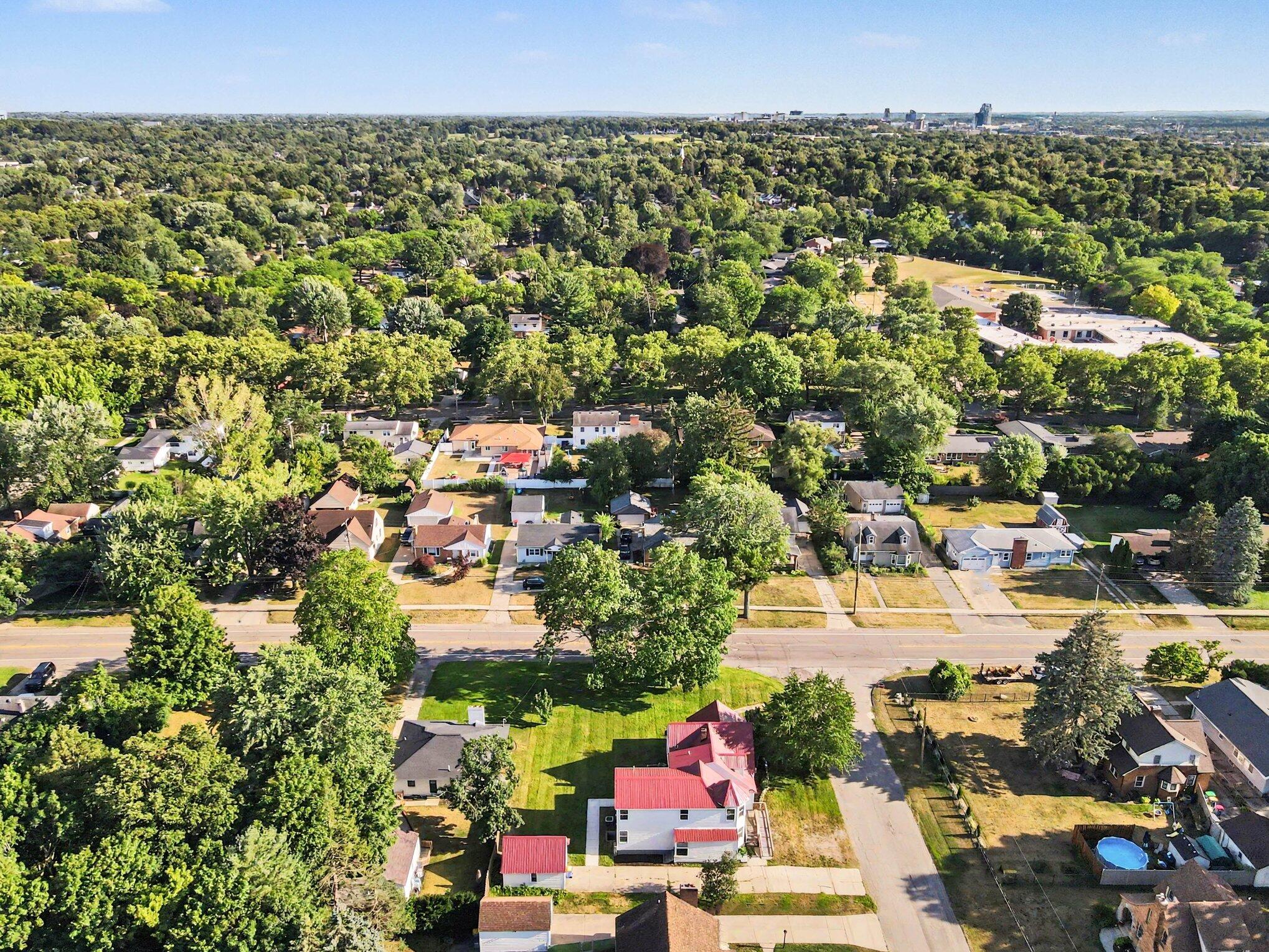 631 3 Mile Road NE Grand Rapids MI 49505