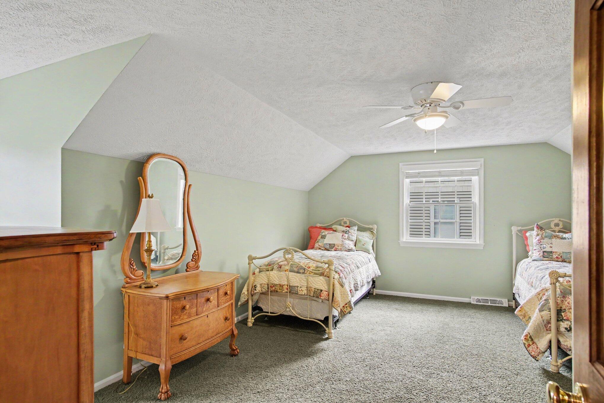 2231 Ridgecroft Avenue SE Grand Rapids MI 49546