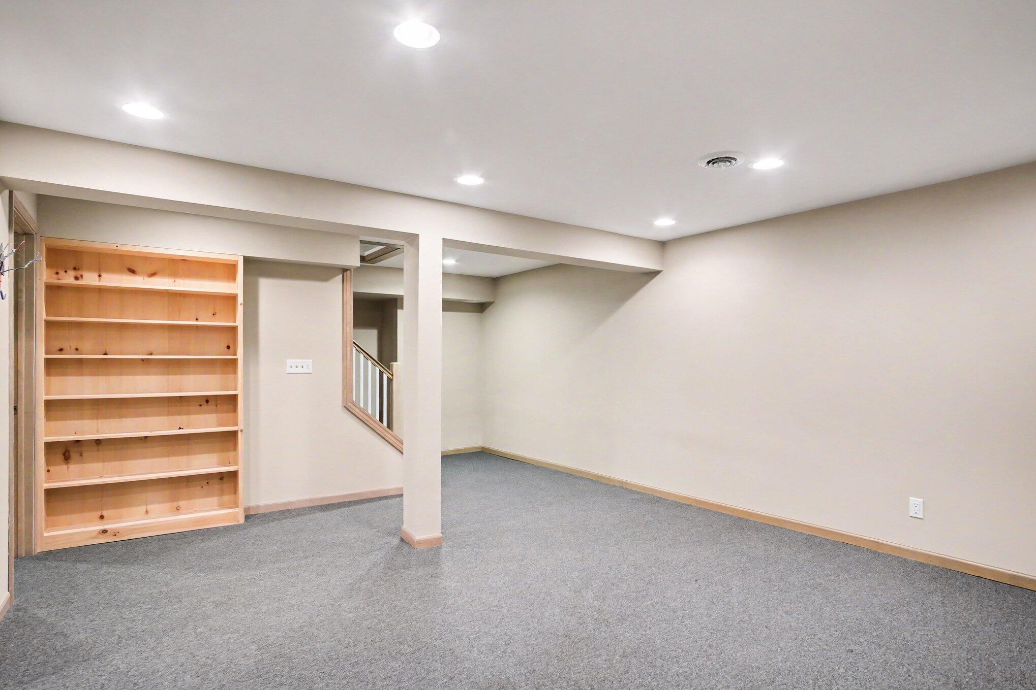2231 Ridgecroft Avenue SE Grand Rapids MI 49546