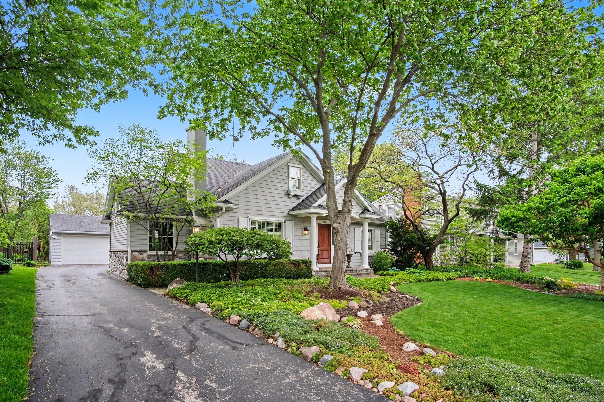 2231 Ridgecroft Avenue SE Grand Rapids MI 49546