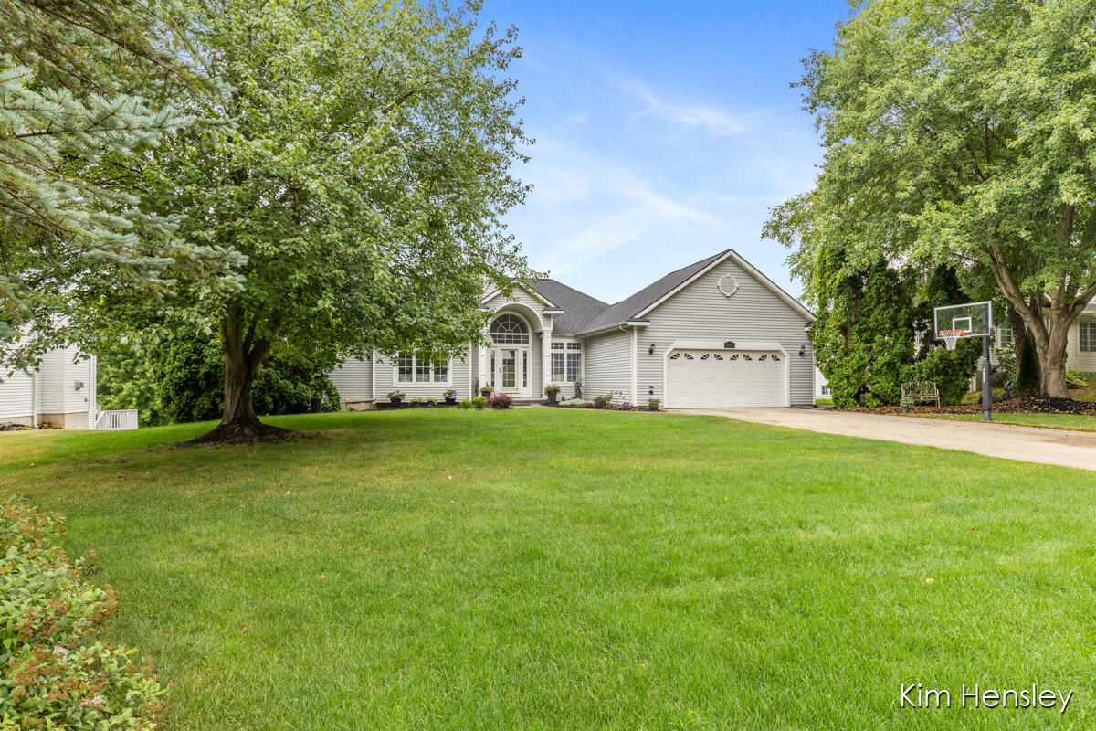 7455 Decosta Drive NE Rockford MI 49341