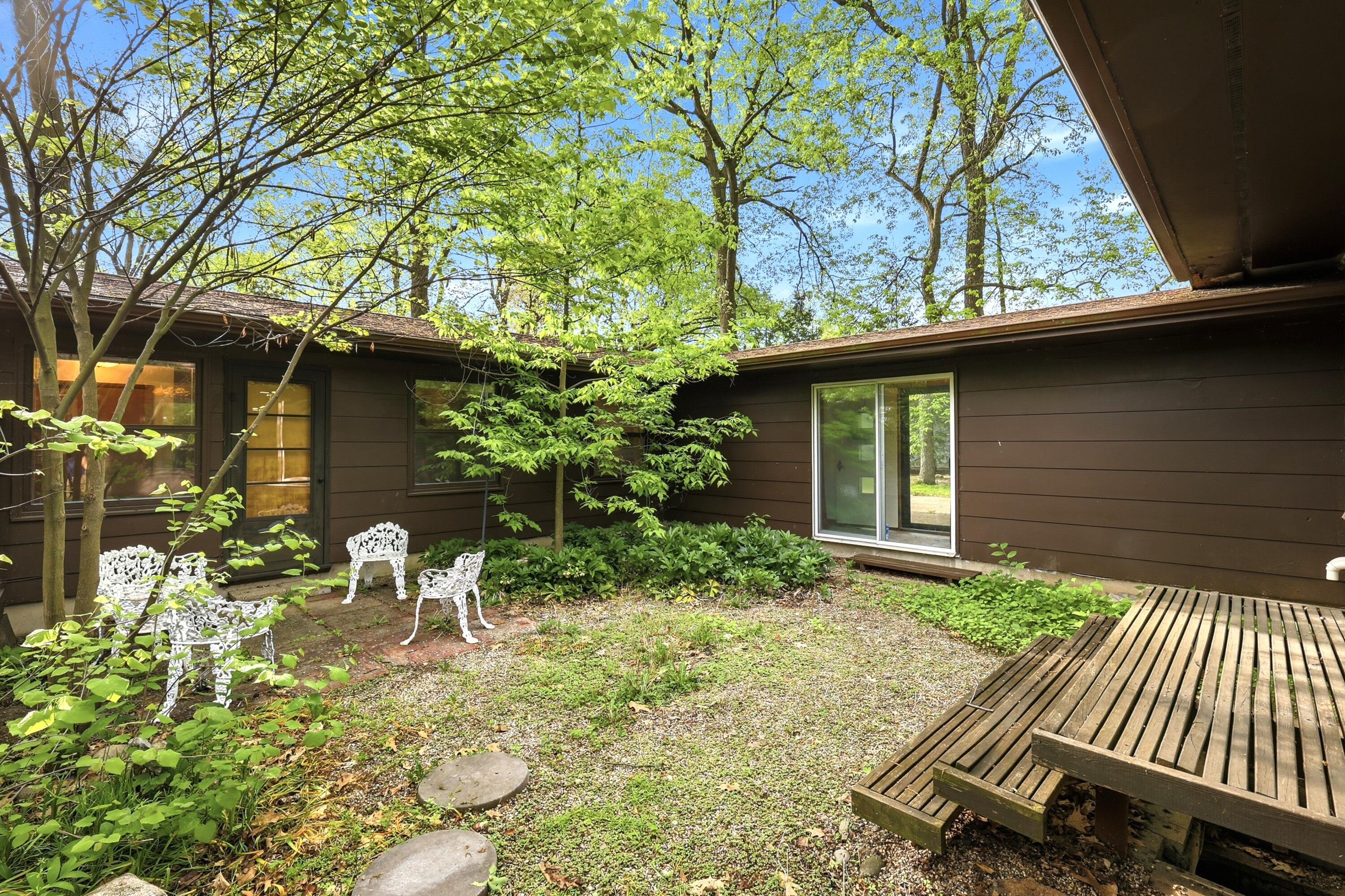 733 N Dartmouth Street Kalamazoo MI 49006