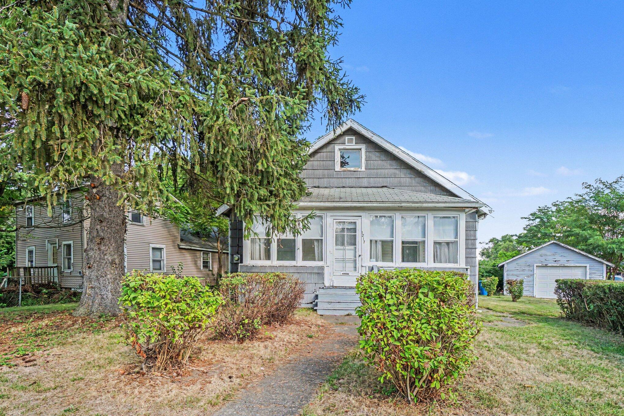 1217 E Vine Street Kalamazoo MI 49001