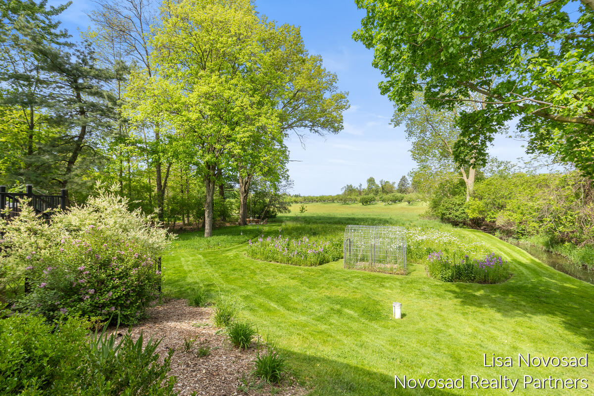 225 Alewa Drive NW Grand Rapids MI 49504