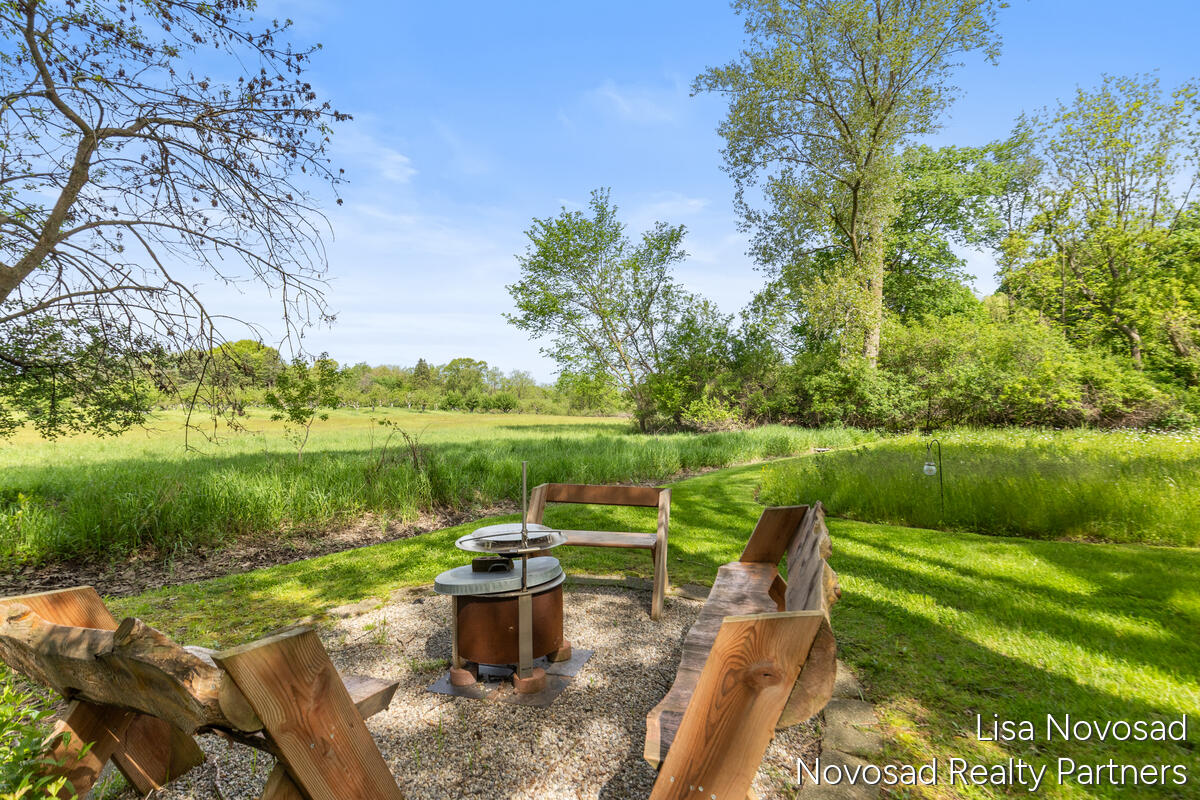 225 Alewa Drive NW Grand Rapids MI 49504