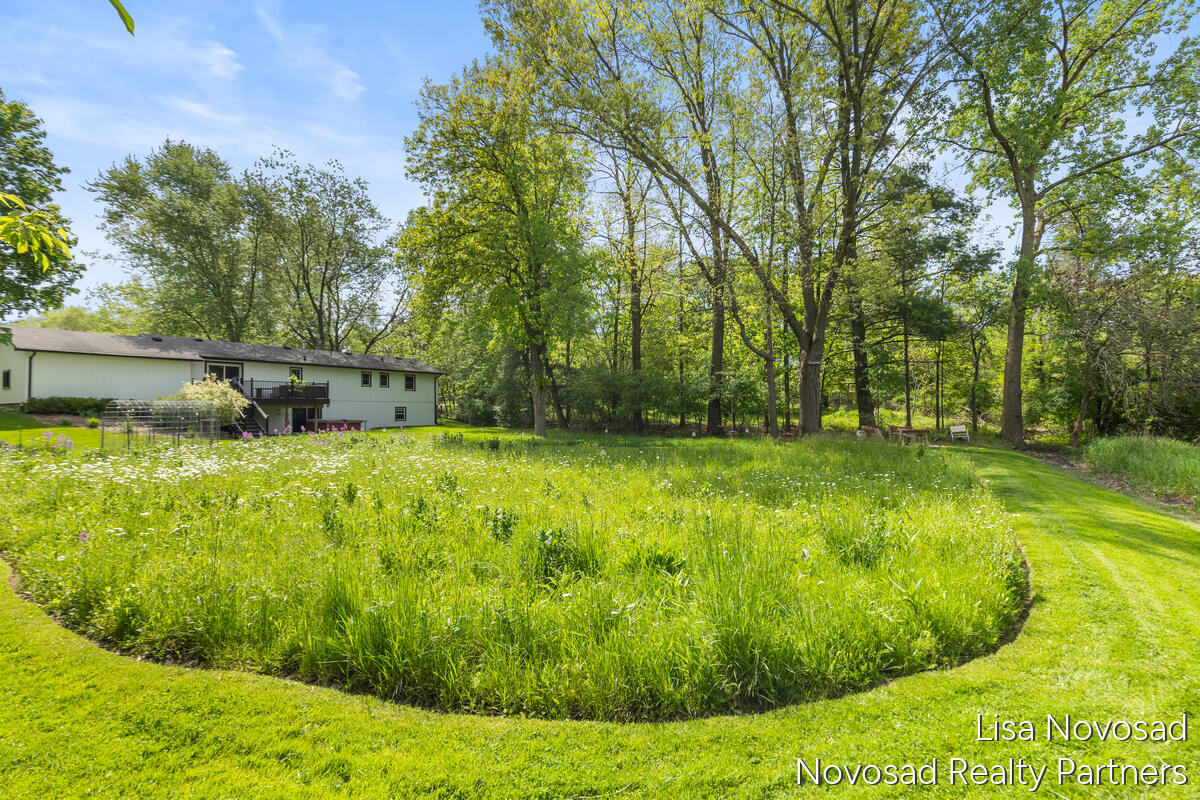 225 Alewa Drive NW Grand Rapids MI 49504