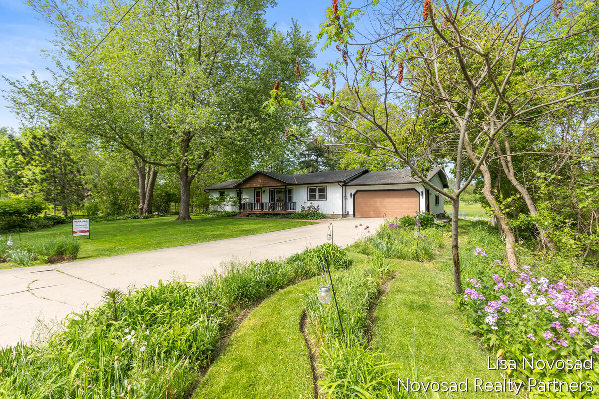 225 Alewa Drive NW Grand Rapids MI 49504