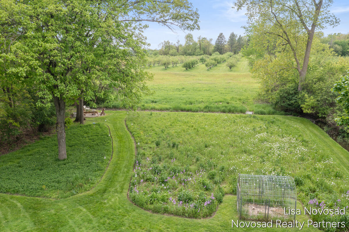 225 Alewa Drive NW Grand Rapids MI 49504