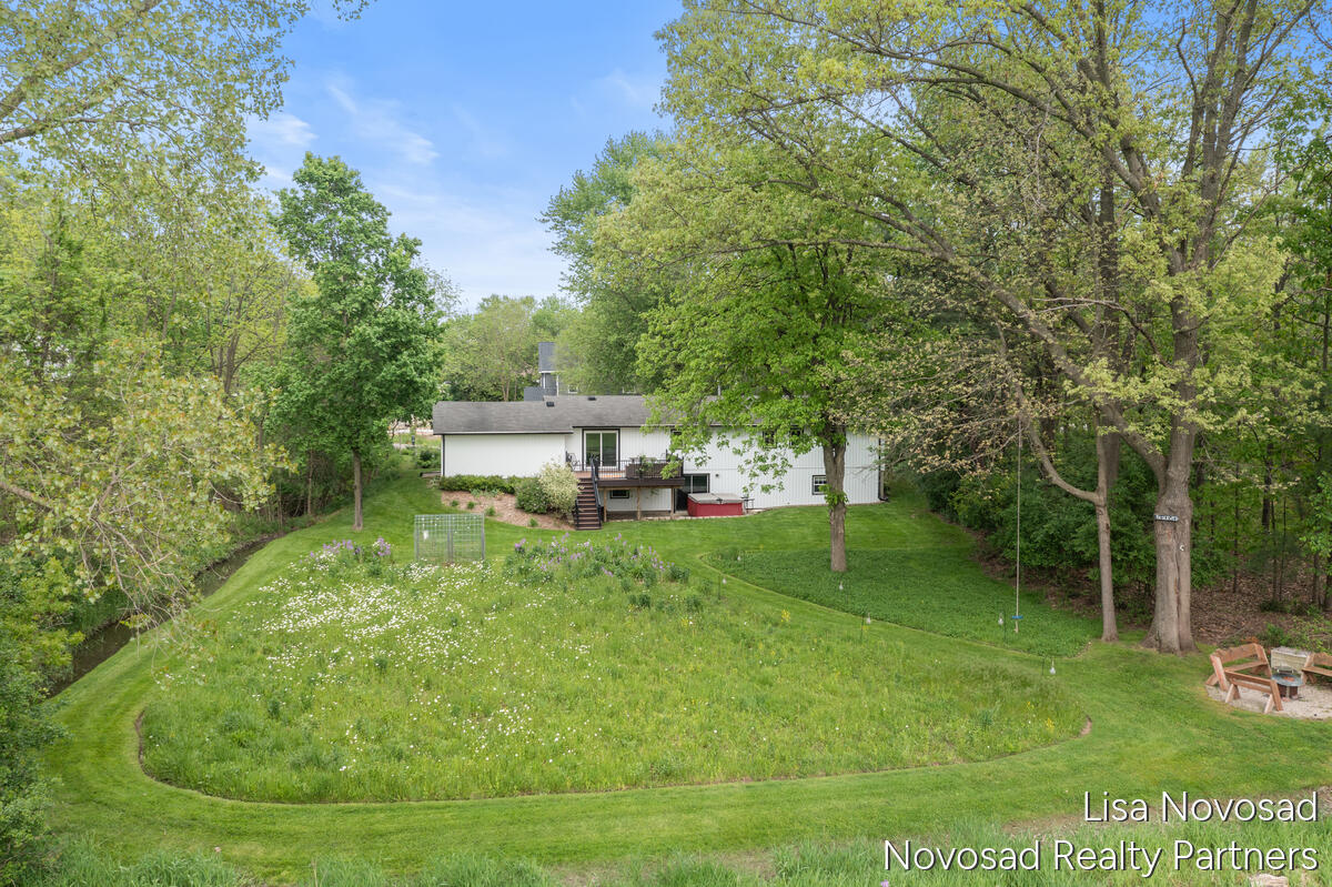 225 Alewa Drive NW Grand Rapids MI 49504