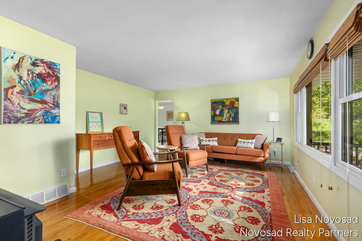 225 Alewa Drive NW Grand Rapids MI 49504