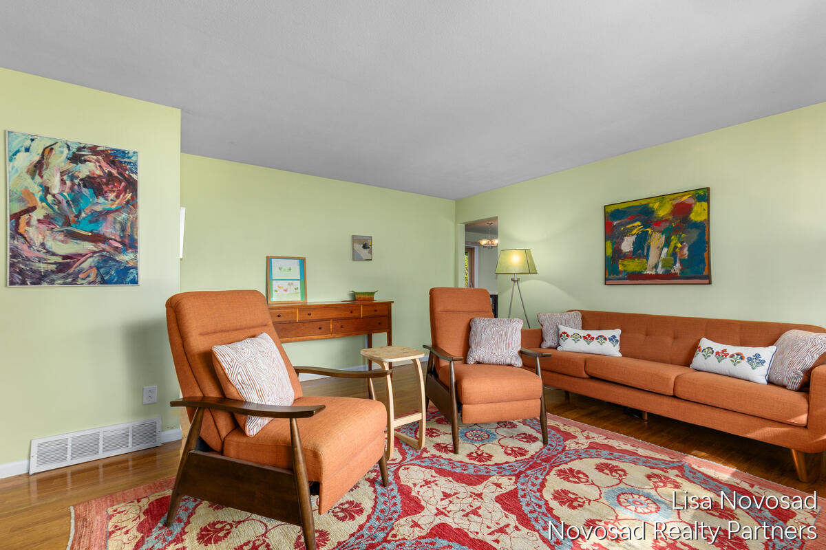225 Alewa Drive NW Grand Rapids MI 49504