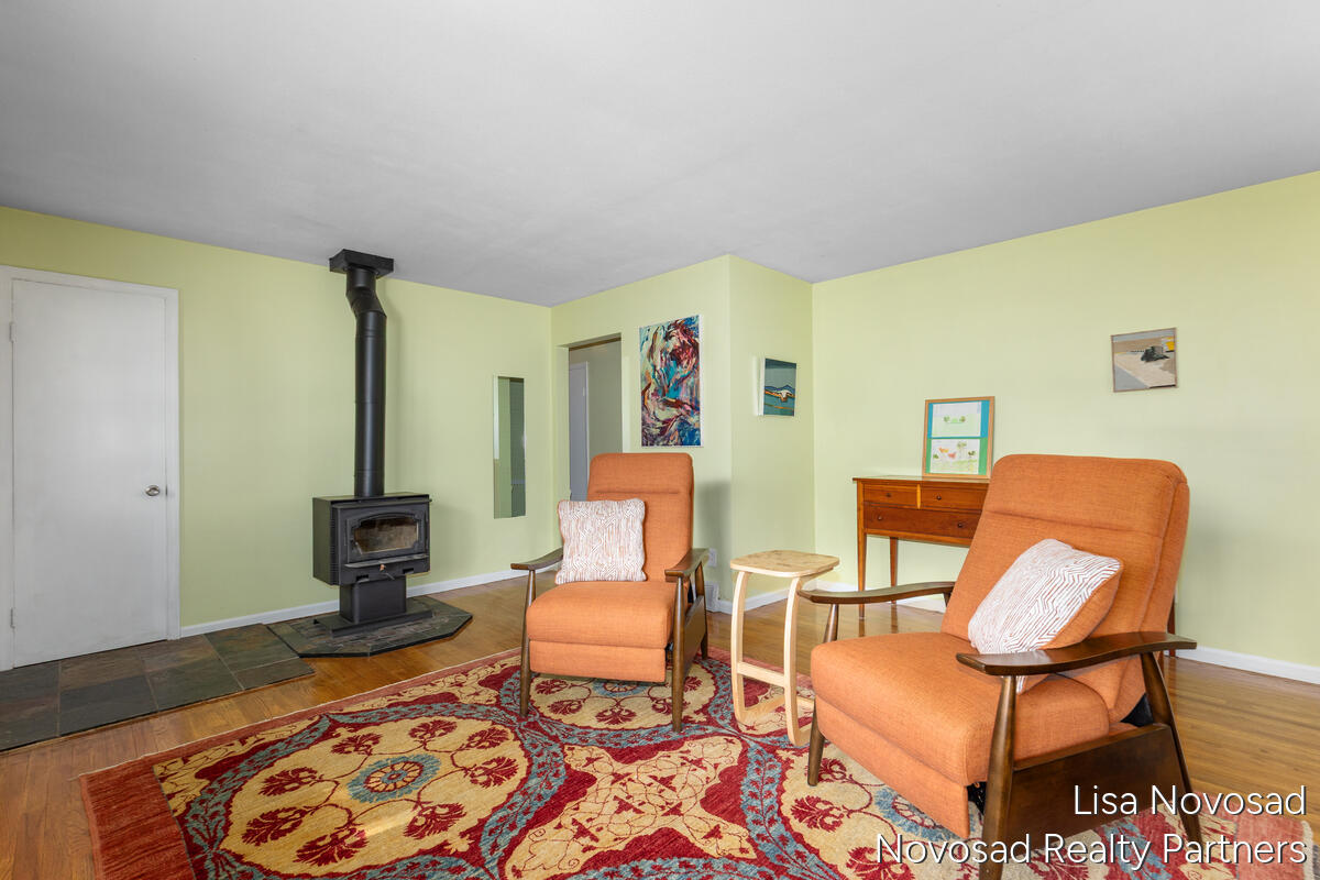 225 Alewa Drive NW Grand Rapids MI 49504