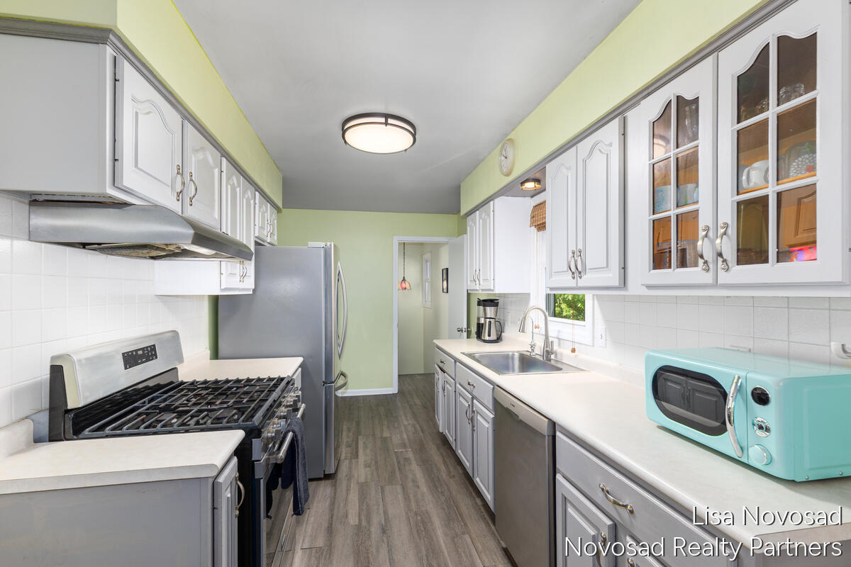 225 Alewa Drive NW Grand Rapids MI 49504