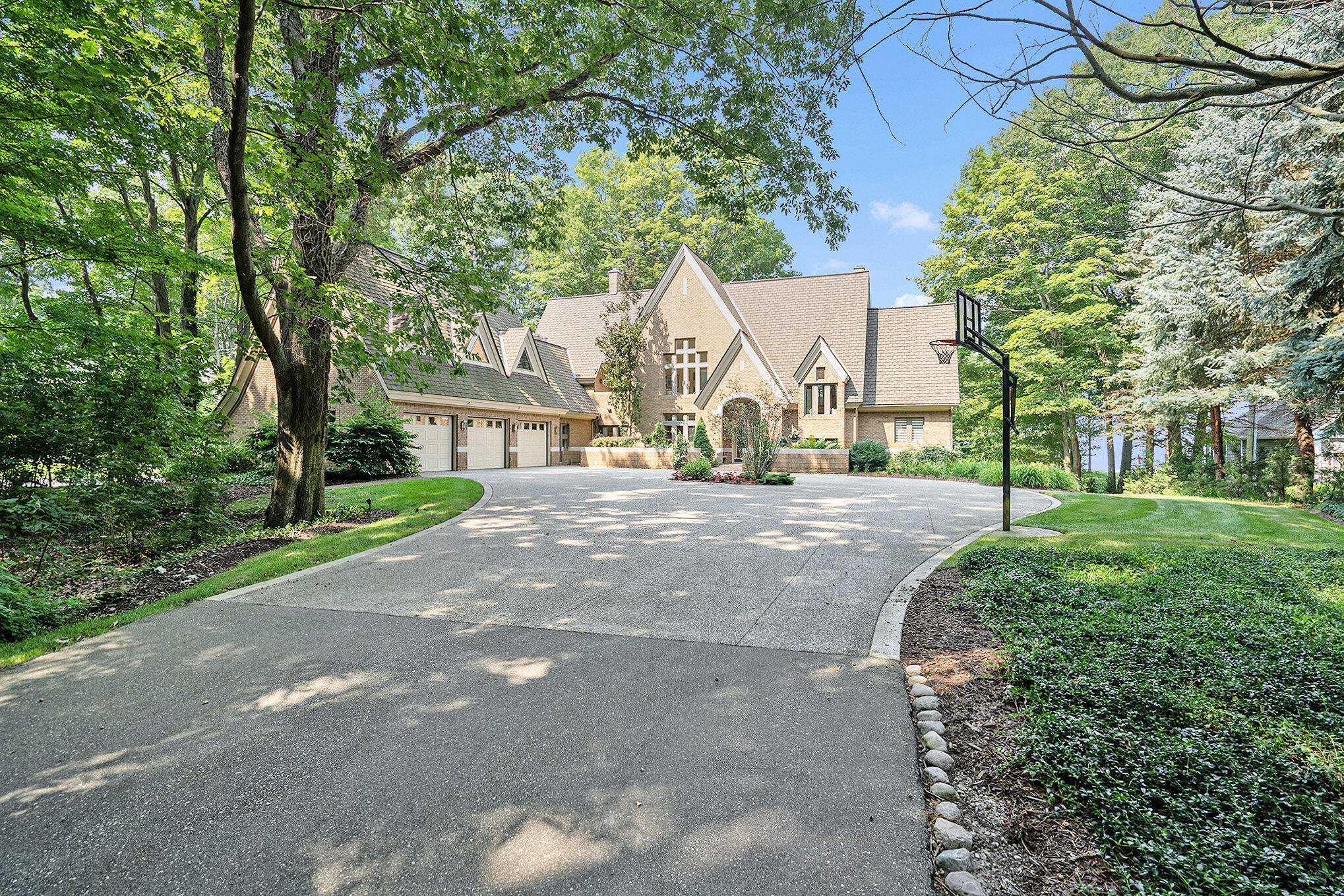 5285 N Lakeshore Drive Holland MI 49424