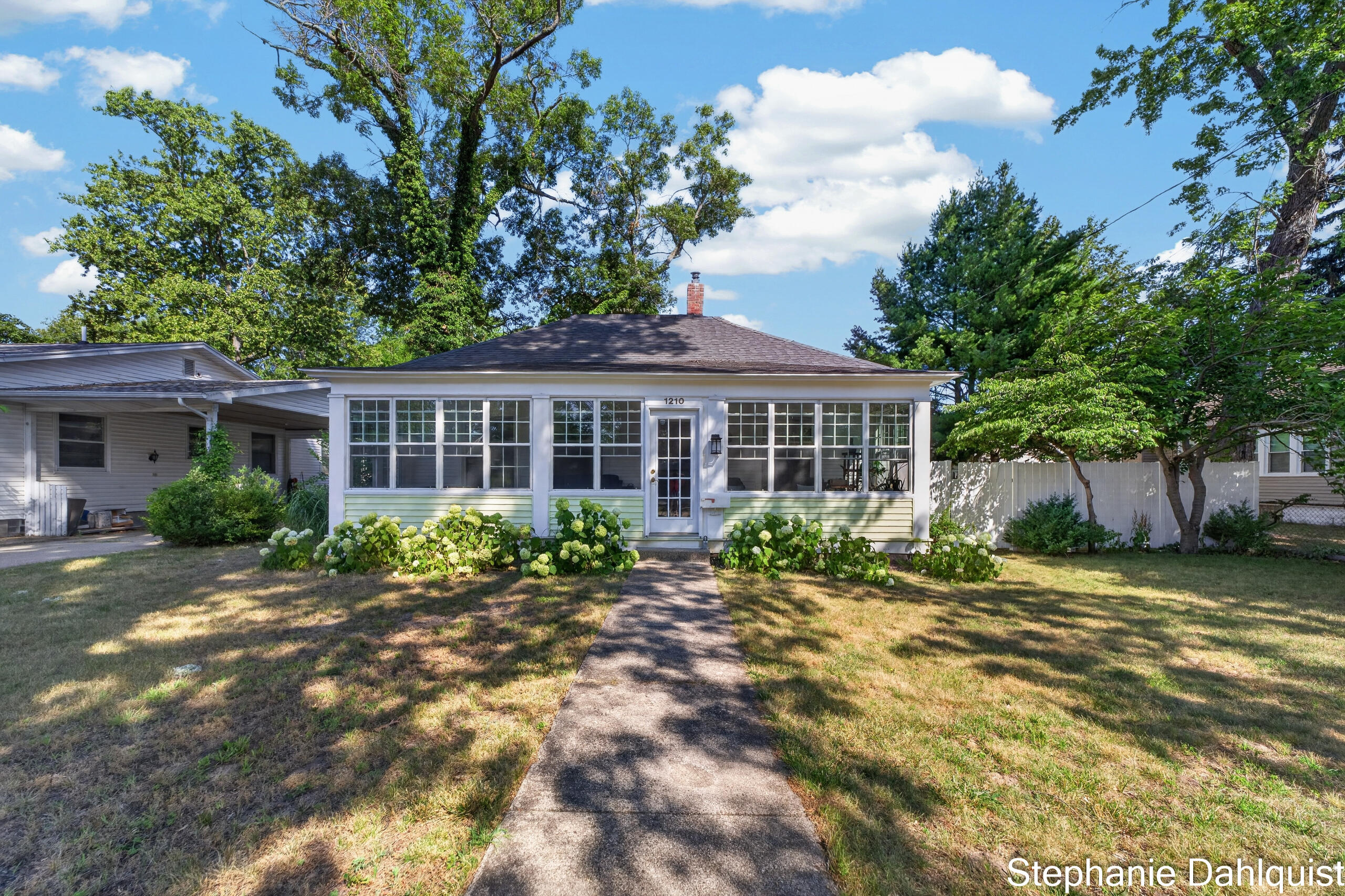 1210 Ruddiman Drive Muskegon MI 49445