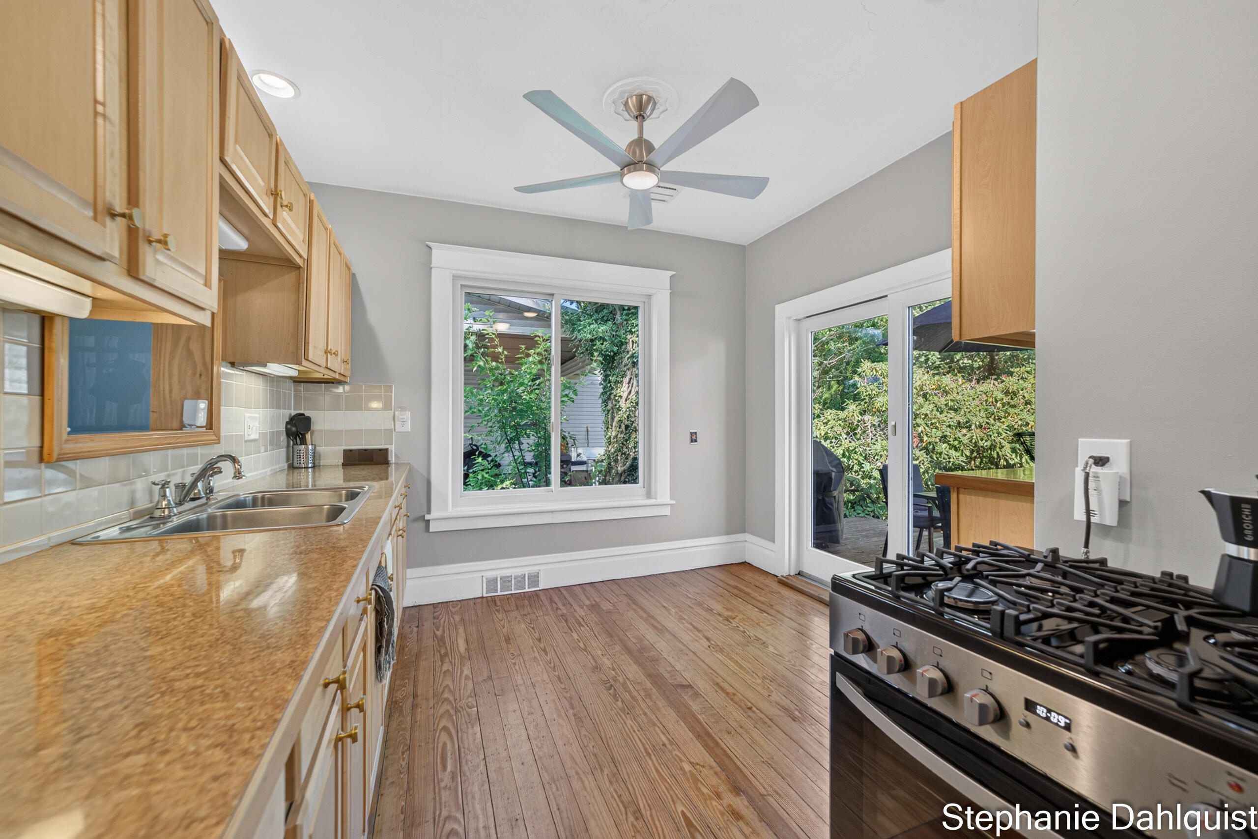 1210 Ruddiman Drive Muskegon MI 49445