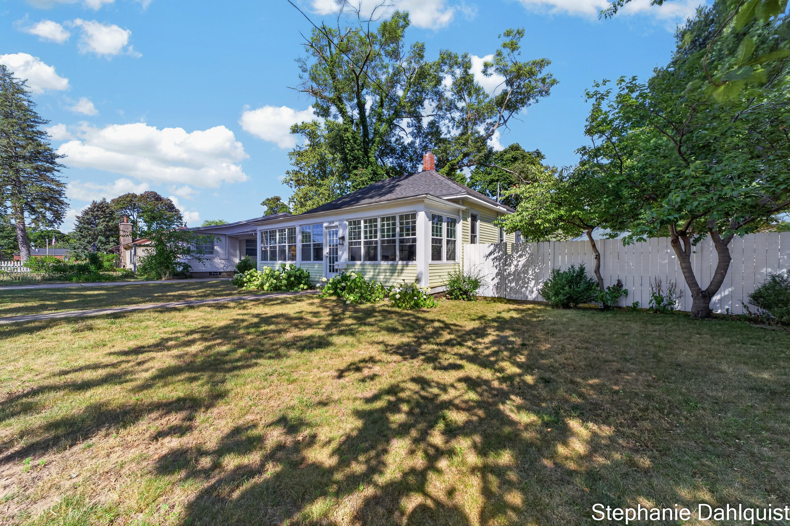 1210 Ruddiman Drive Muskegon MI 49445