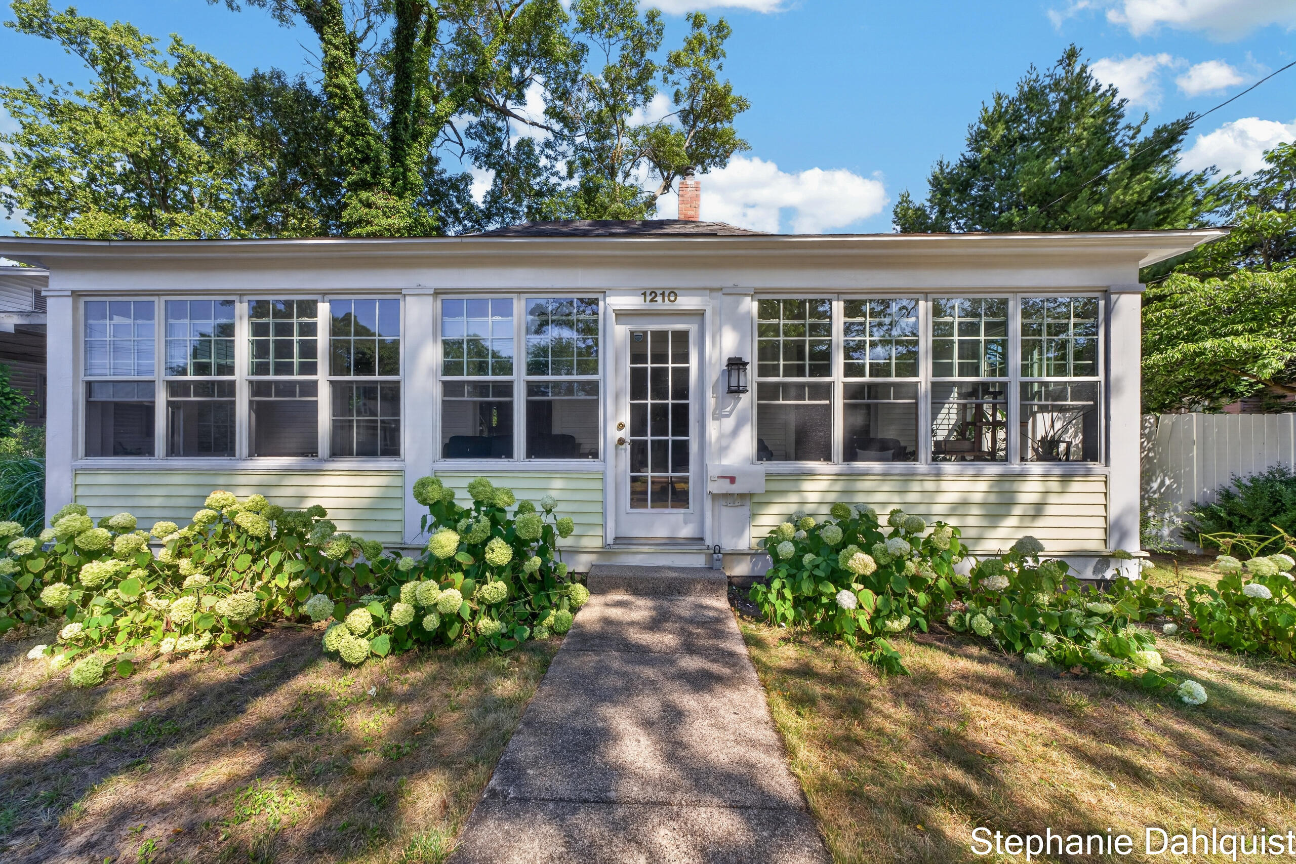 1210 Ruddiman Drive Muskegon MI 49445