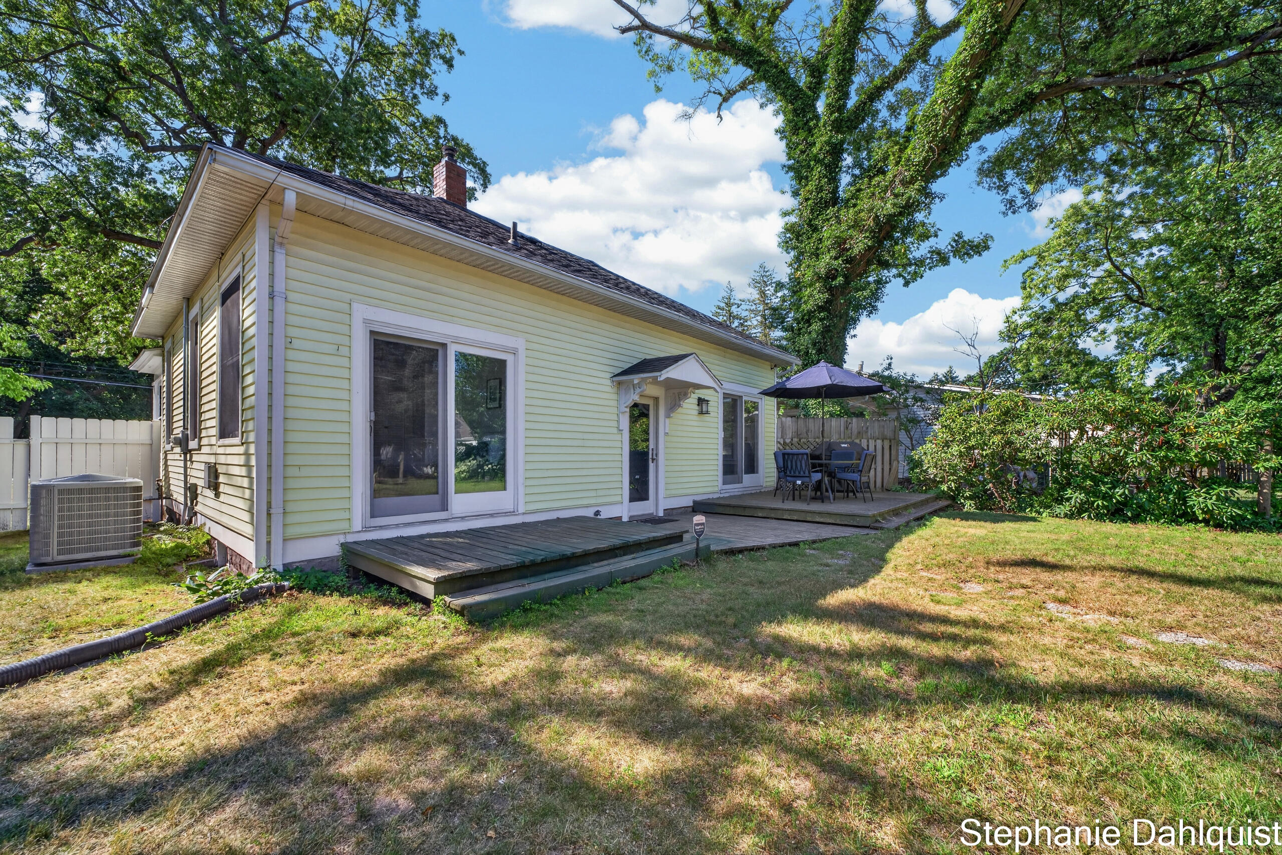 1210 Ruddiman Drive Muskegon MI 49445