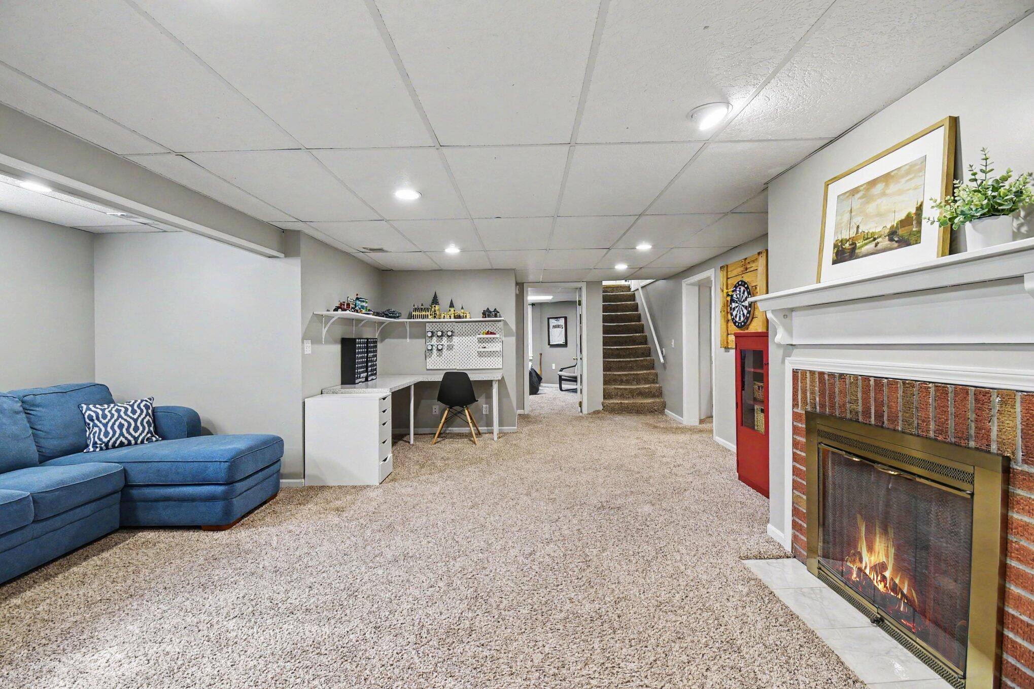 904 Mayhew Wood Drive SE Grand Rapids MI 49507