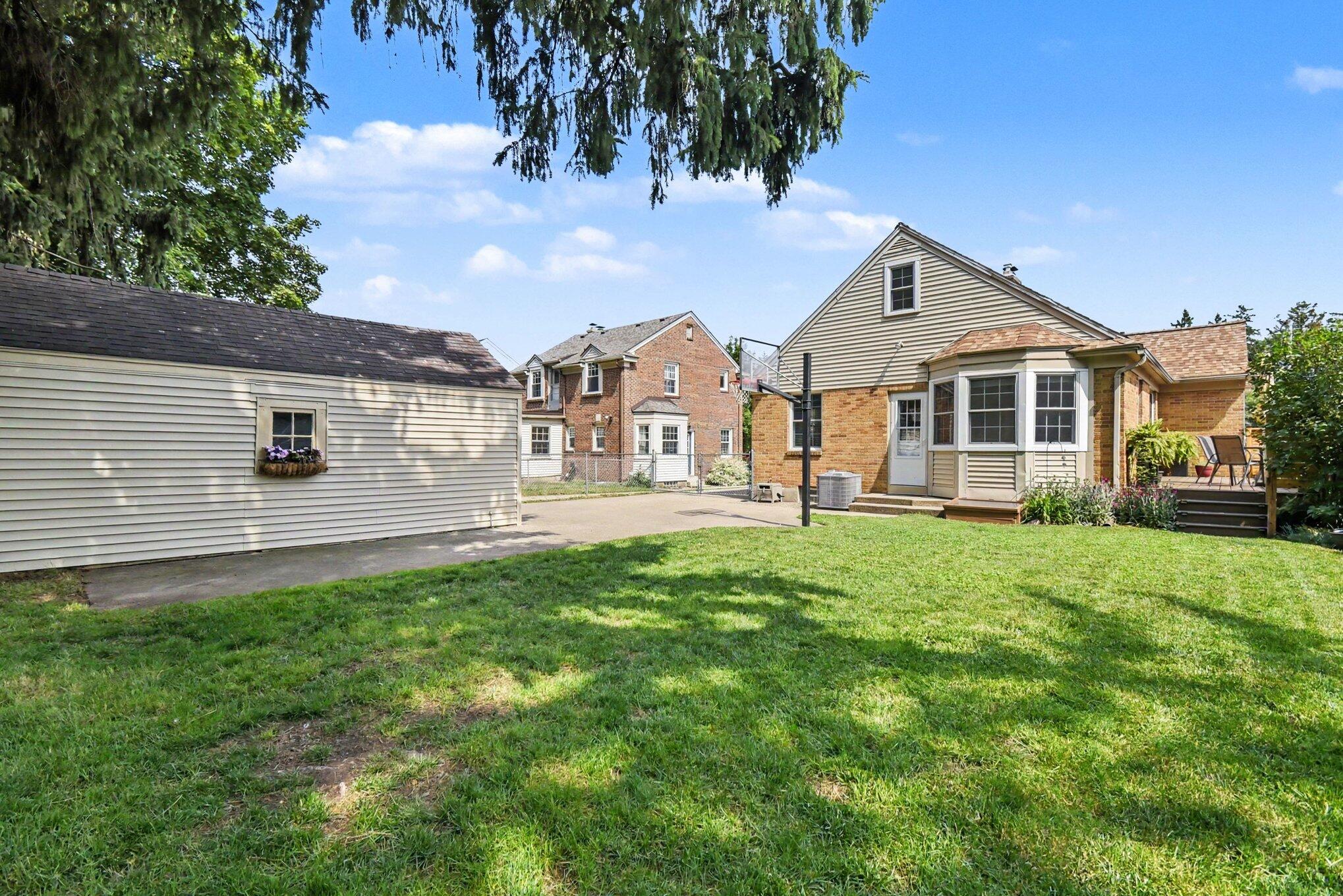904 Mayhew Wood Drive SE Grand Rapids MI 49507
