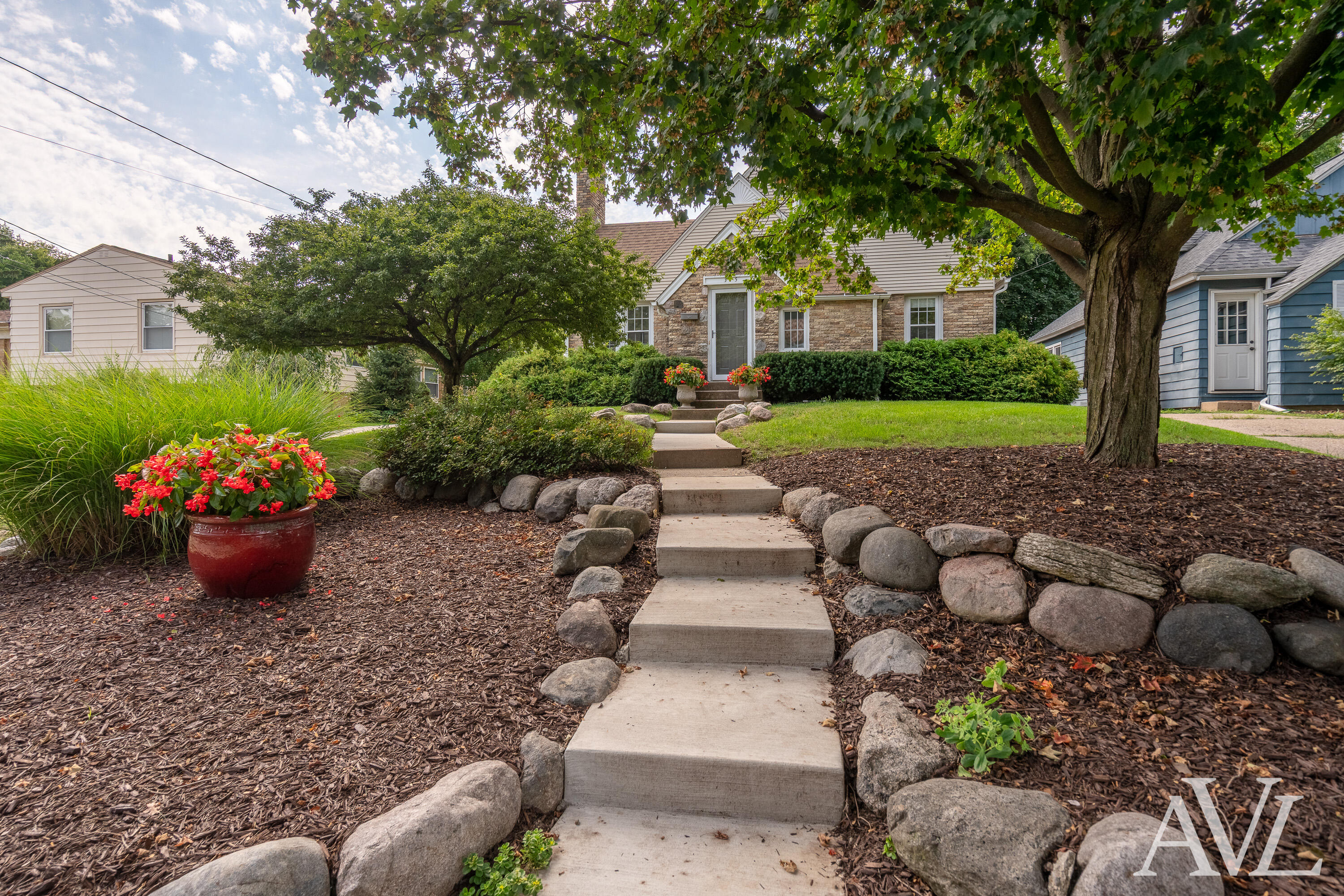 315 Bristol Avenue NW Grand Rapids MI 49504