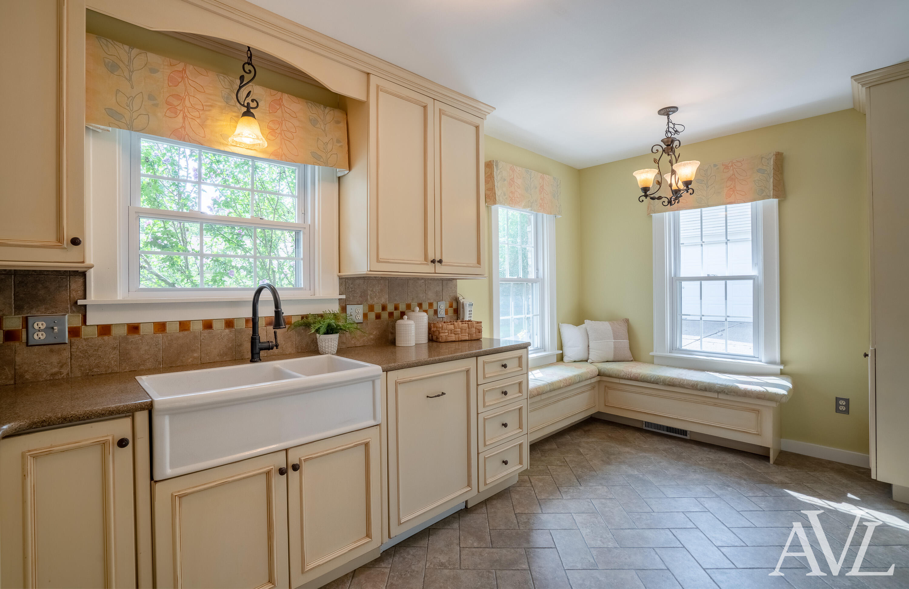 315 Bristol Avenue NW Grand Rapids MI 49504