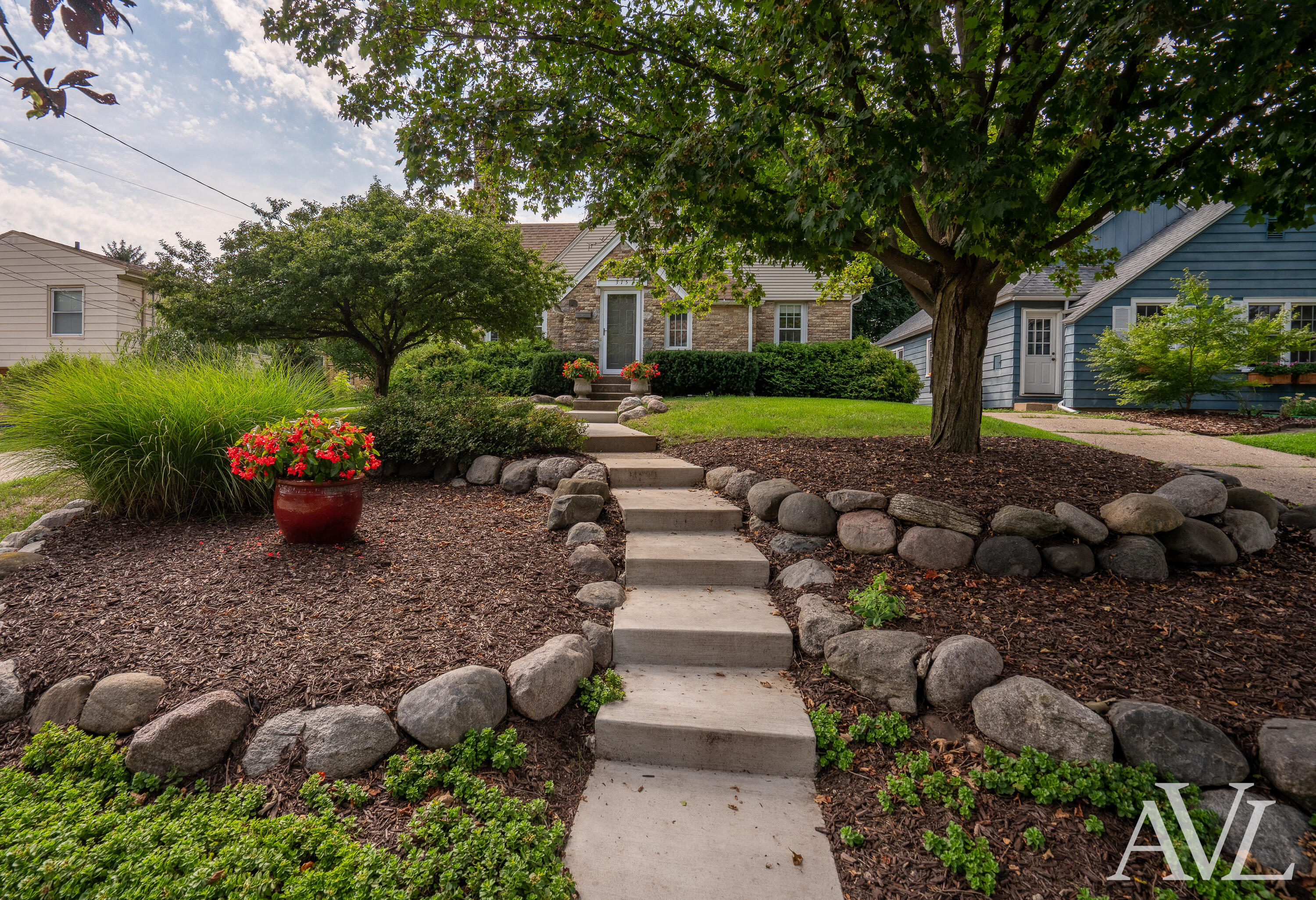 315 Bristol Avenue NW Grand Rapids MI 49504