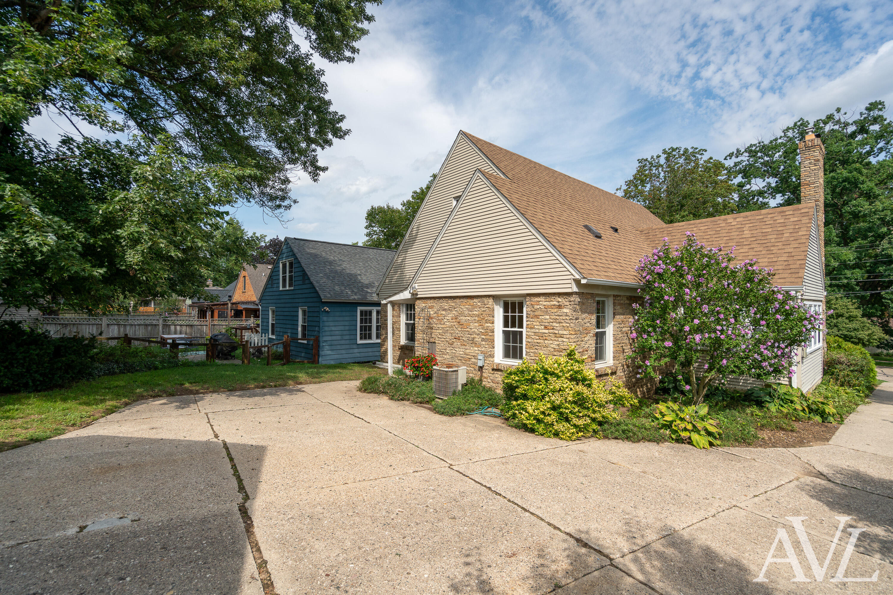 315 Bristol Avenue NW Grand Rapids MI 49504