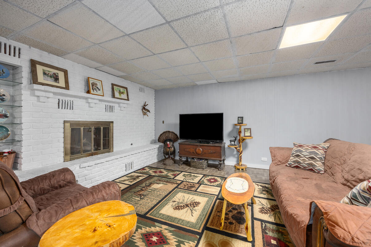 3091 118th Avenue Allegan MI 49010