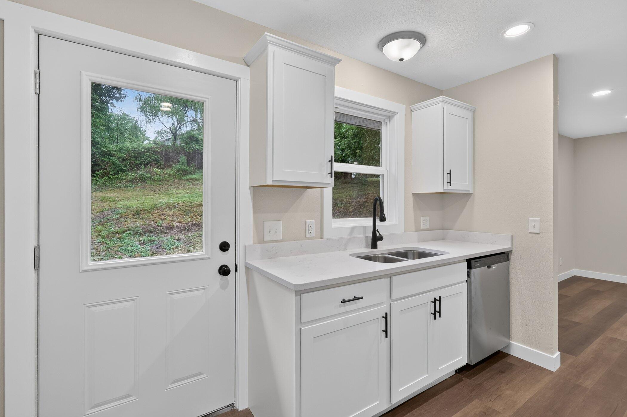 3427 Wood Street Kalamazoo MI 49008