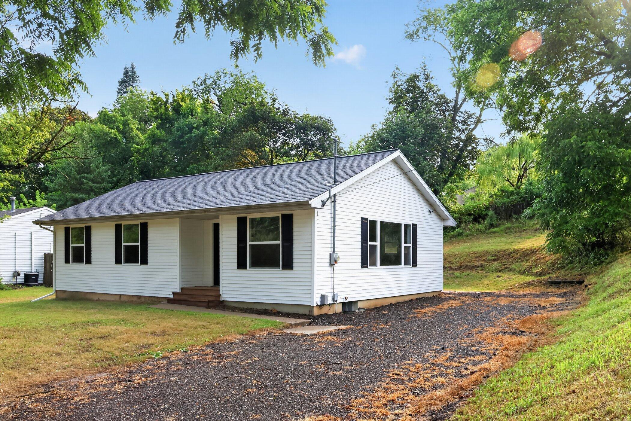 3427 Wood Street Kalamazoo MI 49008