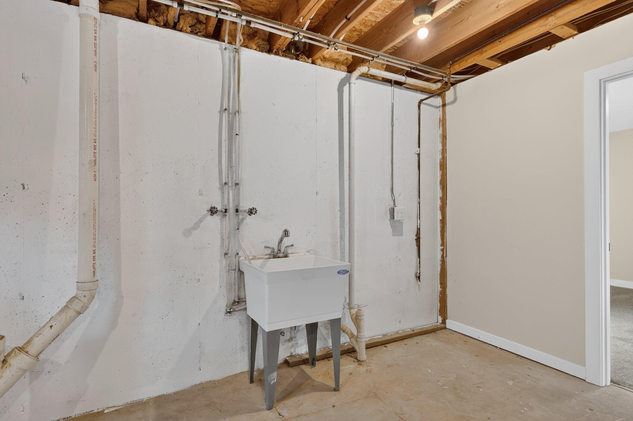 3427 Wood Street Kalamazoo MI 49008