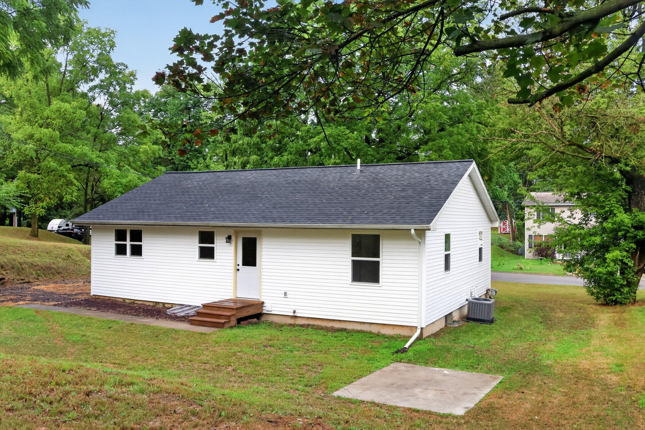 3427 Wood Street Kalamazoo MI 49008