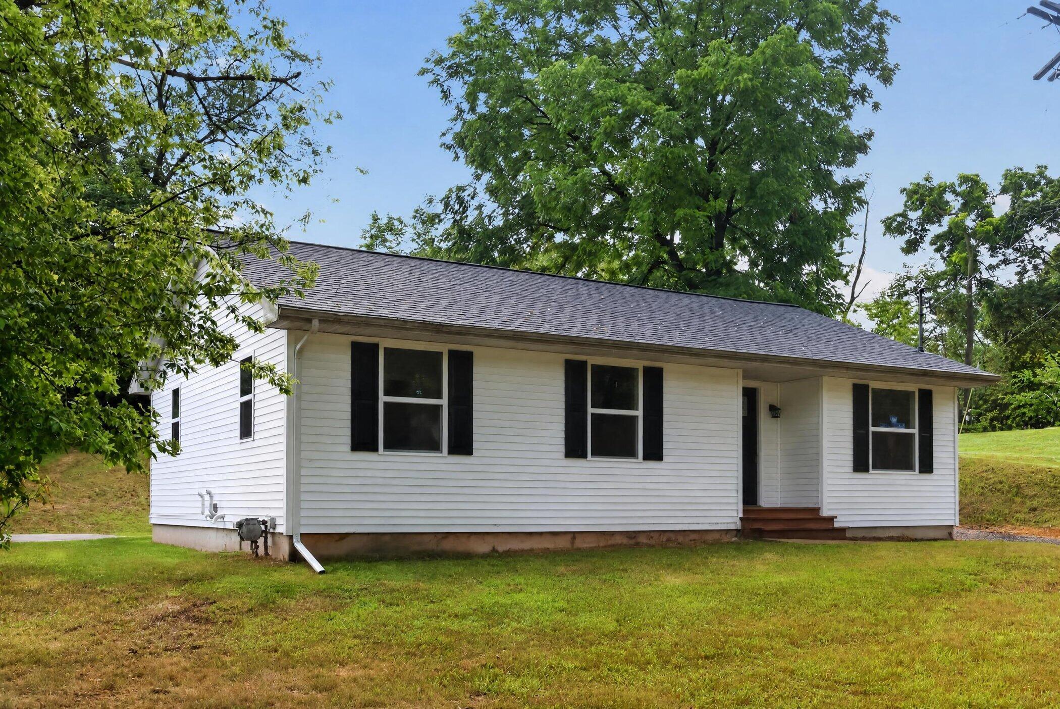 3427 Wood Street Kalamazoo MI 49008