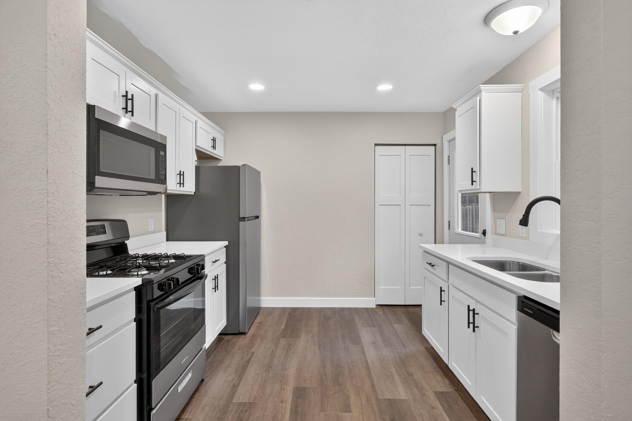 3427 Wood Street Kalamazoo MI 49008