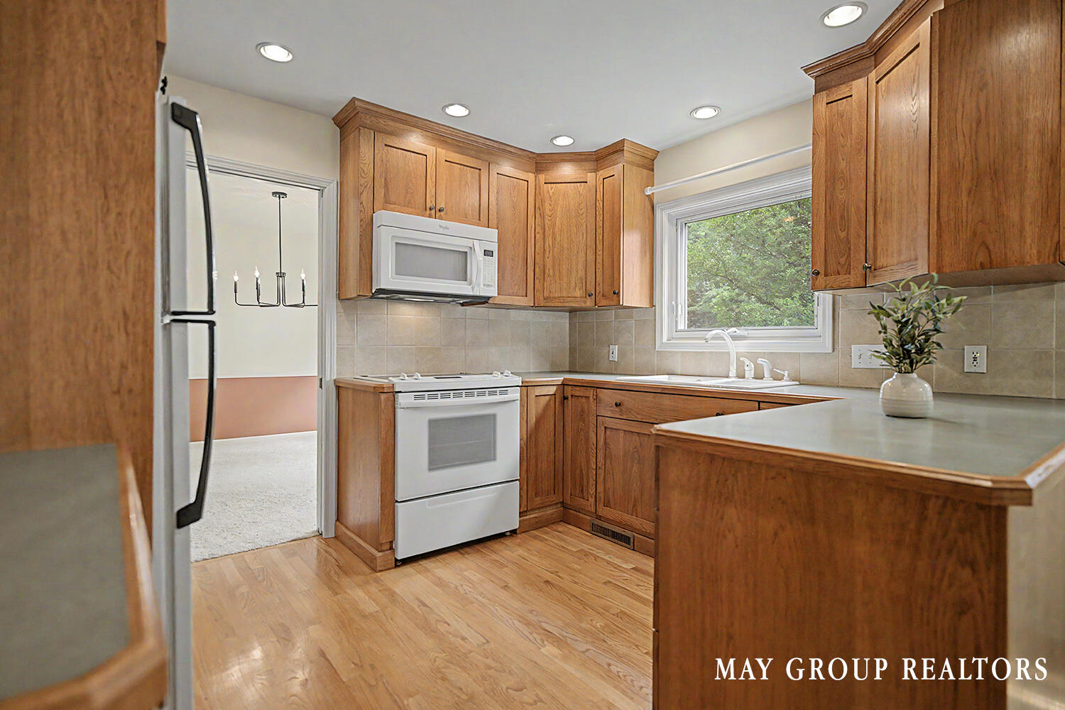 4840 Cresthill Drive NE Grand Rapids MI 49525