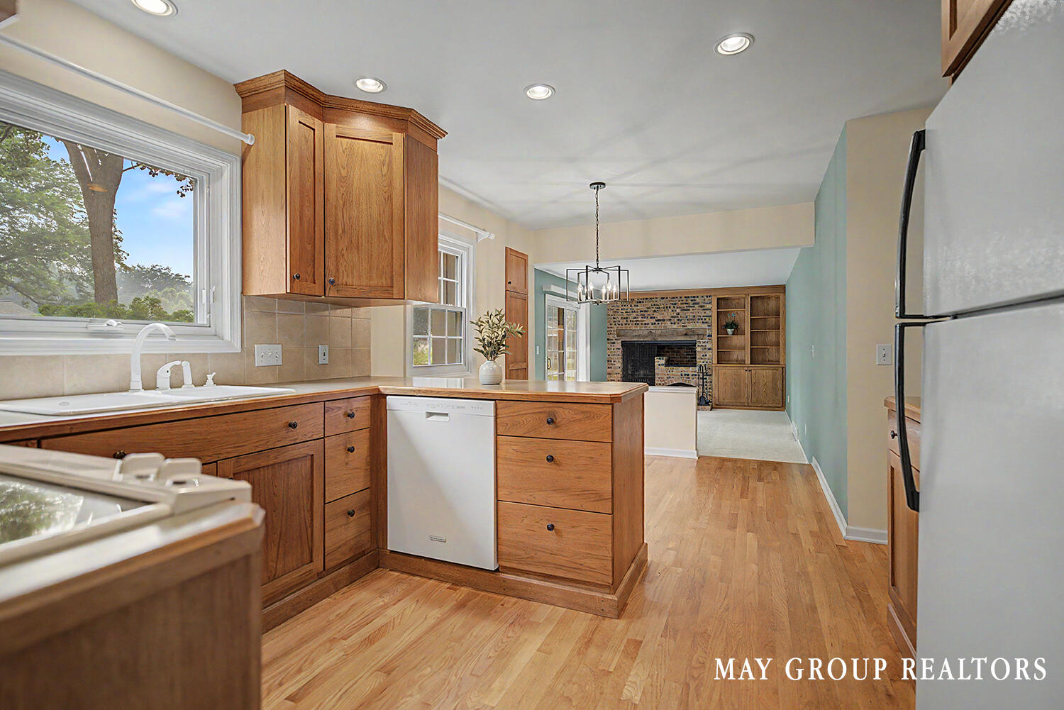4840 Cresthill Drive NE Grand Rapids MI 49525